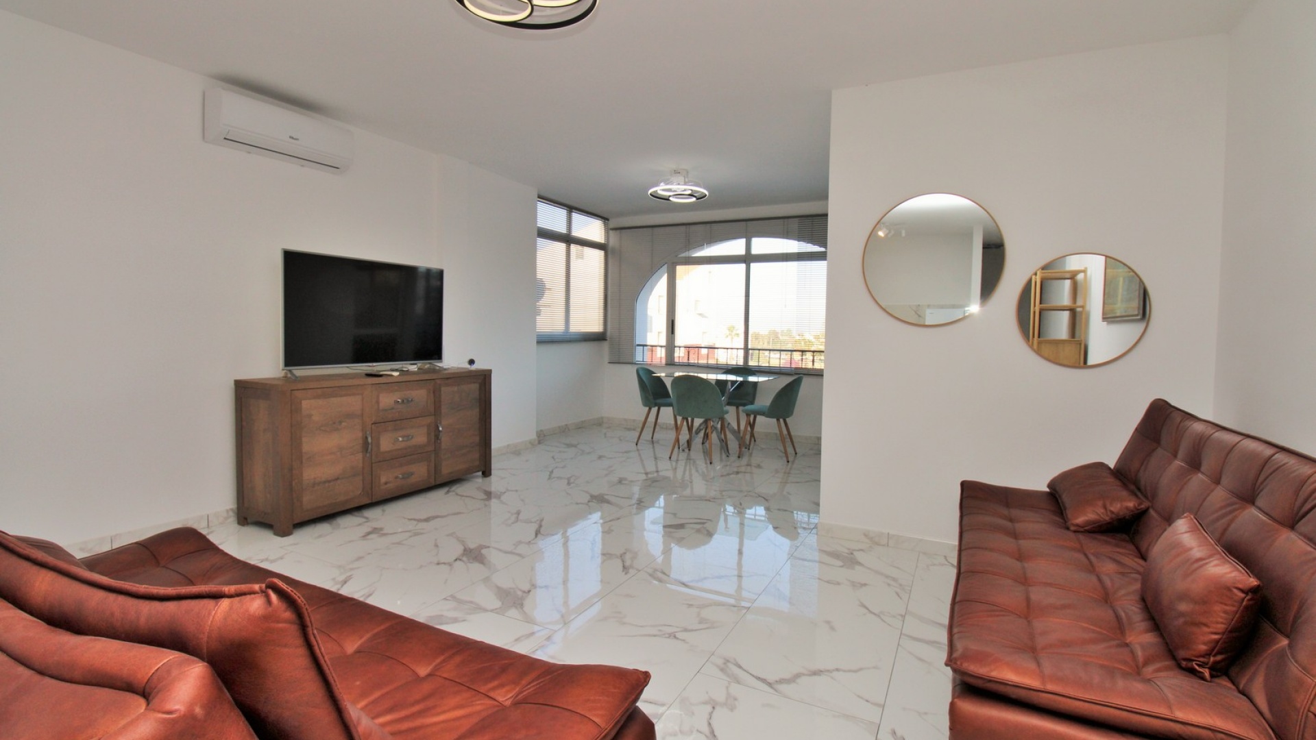Resale - Apartment - Villamartin