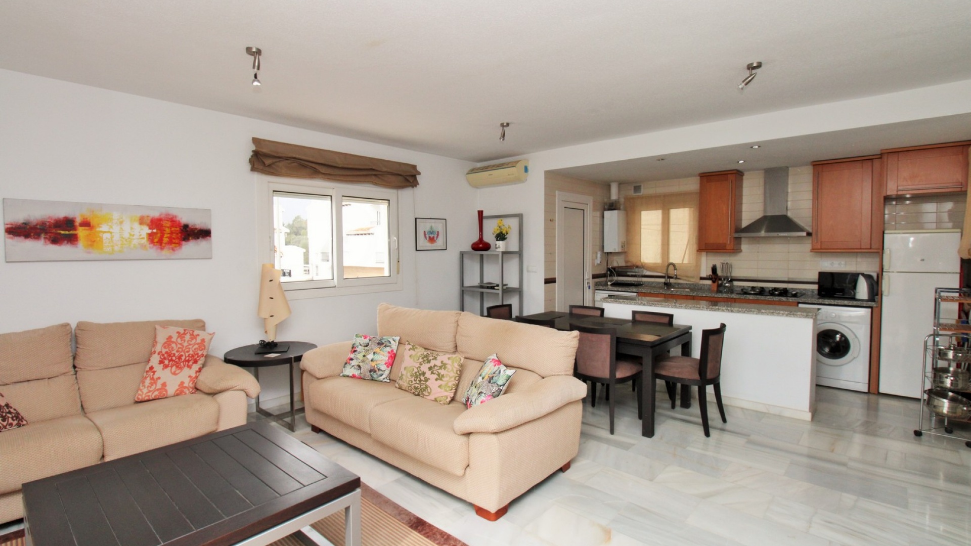 Resale - Apartment - Villamartin