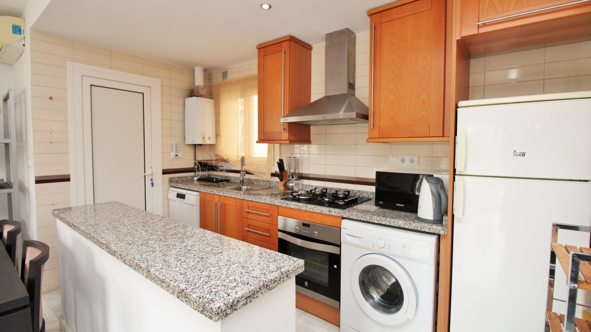 Resale - Apartment - Villamartin