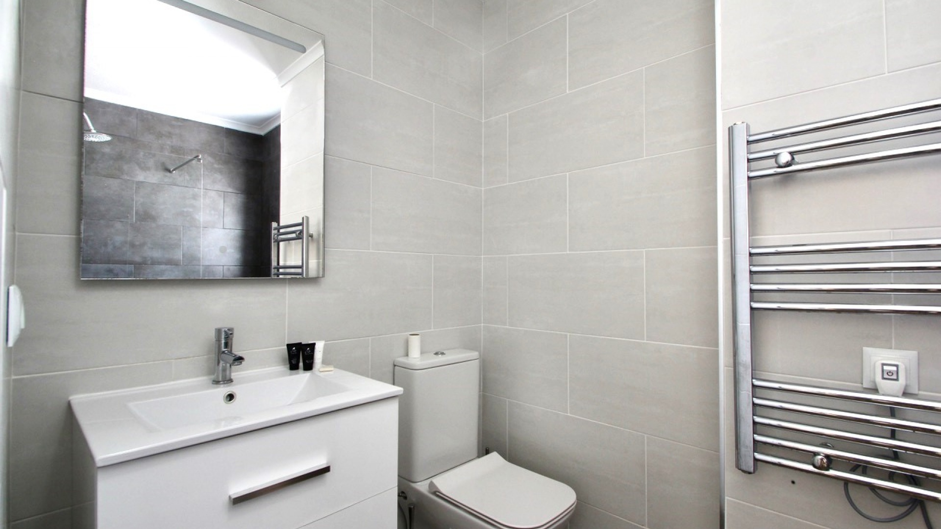 Resale - Apartment - Villamartin