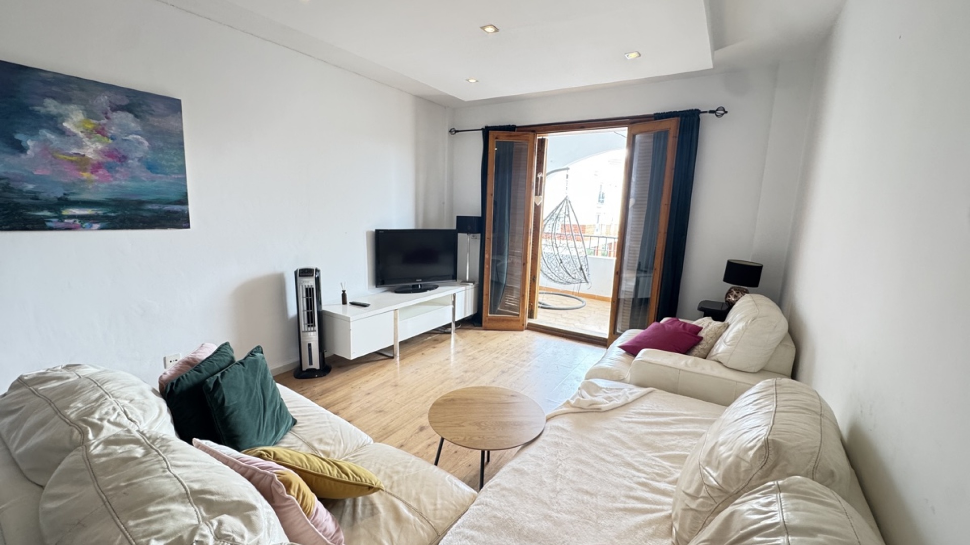 Resale - Apartment - Villamartin