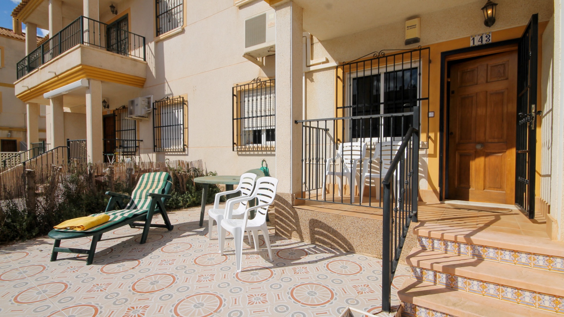 Resale - Apartment - Villamartin