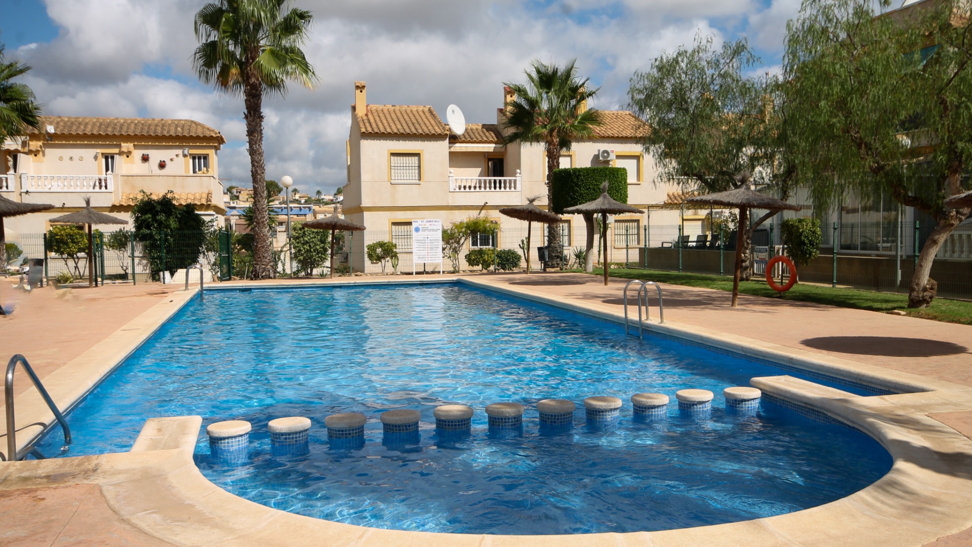 Resale - Apartment - Villamartin