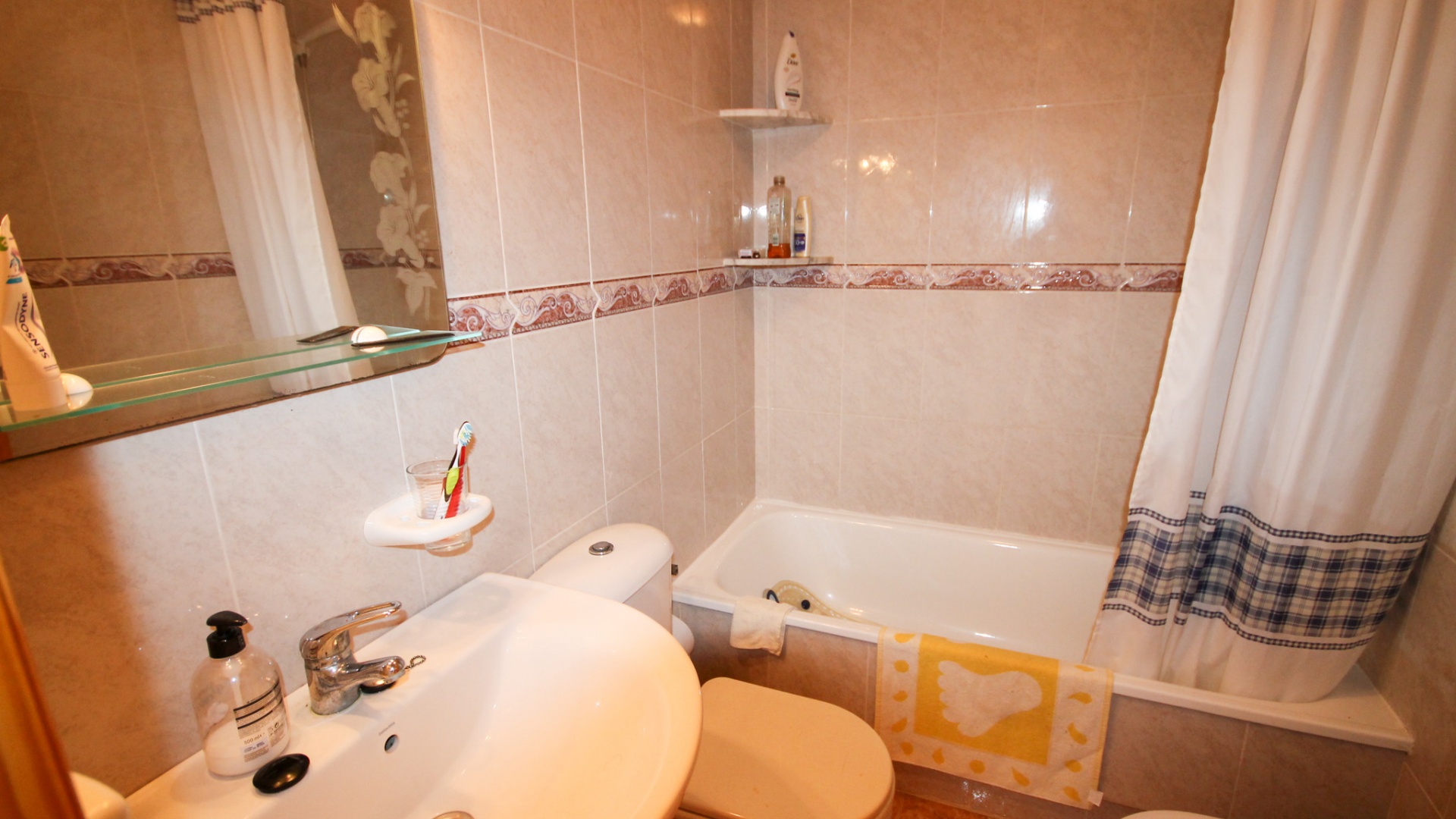 Resale - Apartment - Villamartin