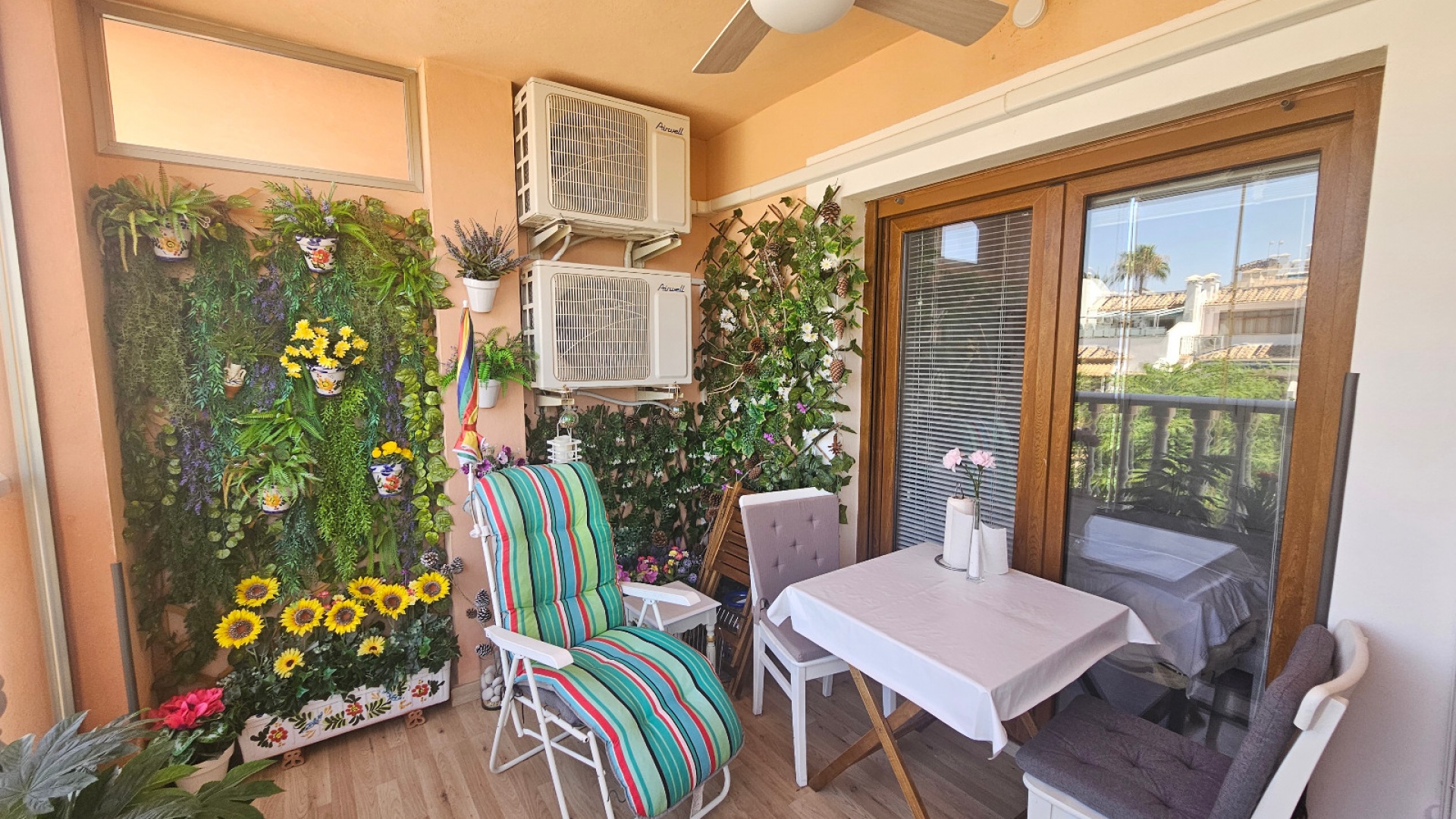 Resale - Apartment - Villamartin