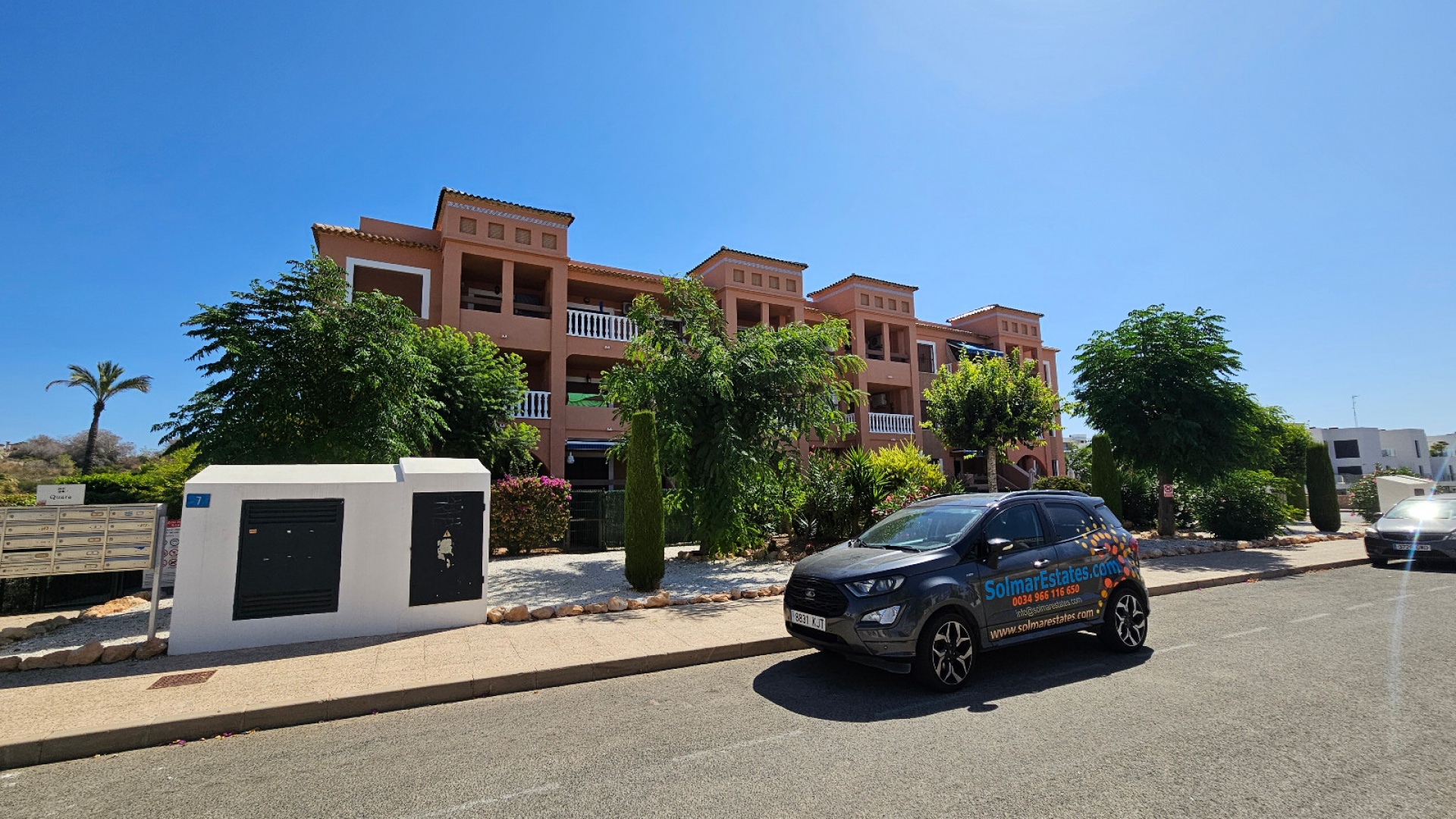 Resale - Apartment - Villamartin