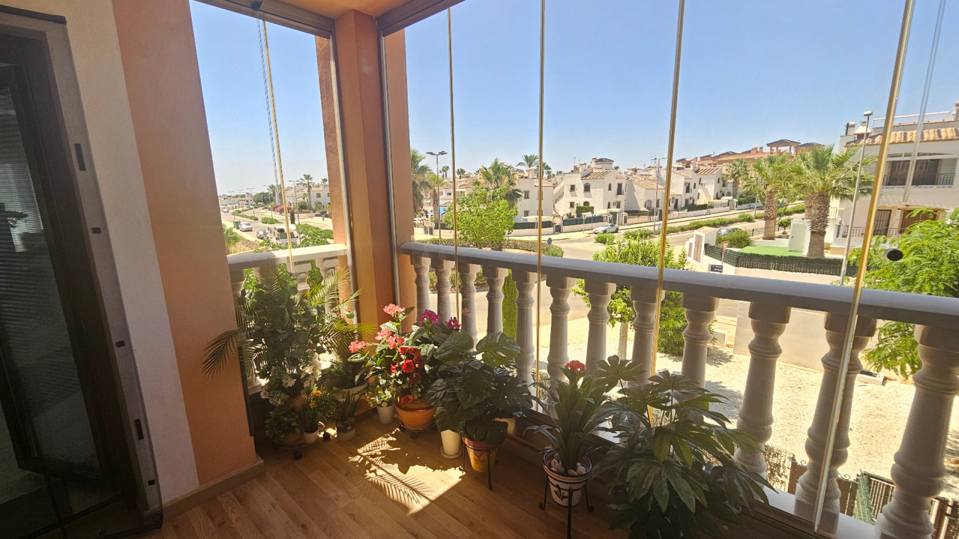 Resale - Apartment - Villamartin