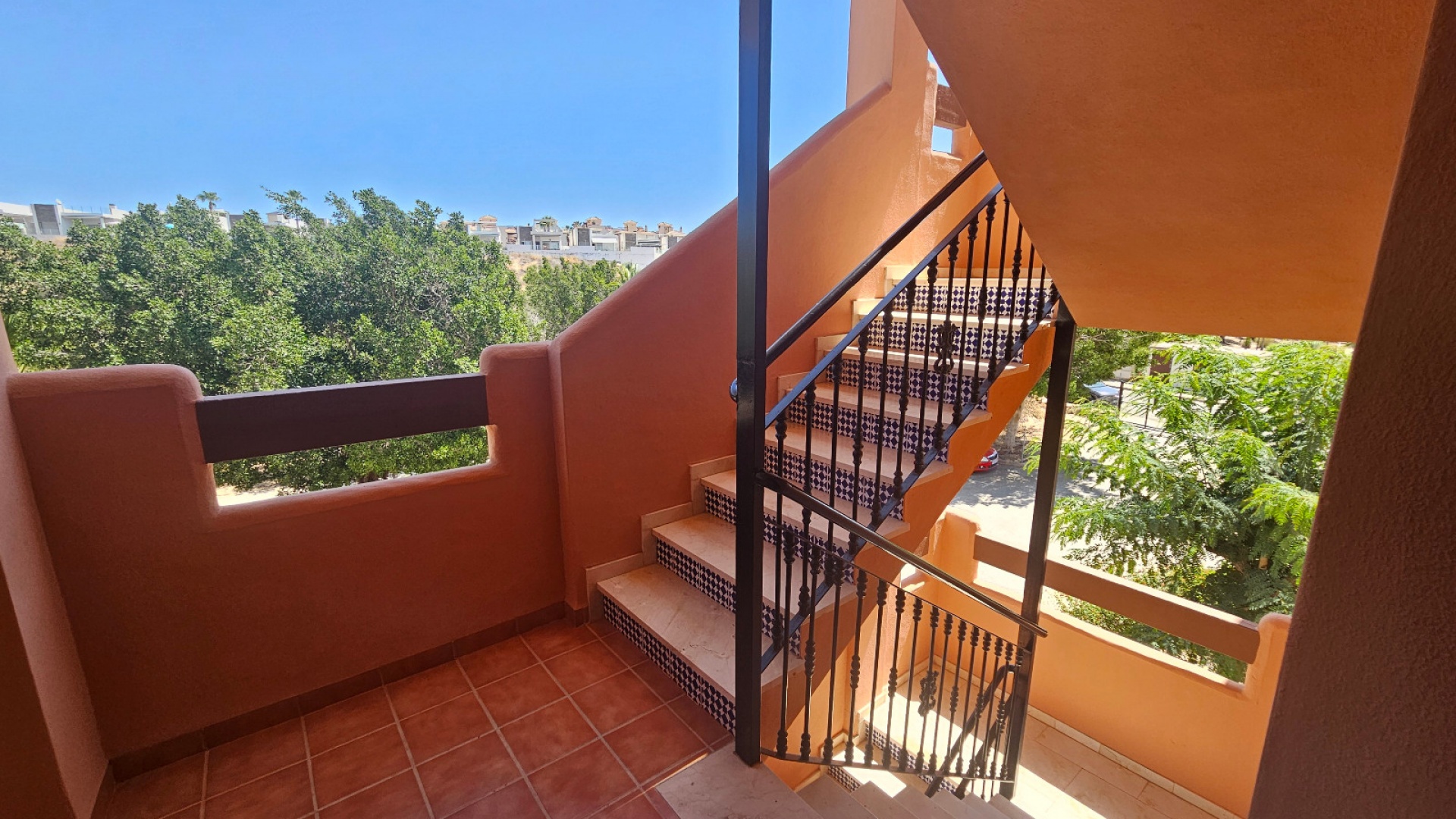 Resale - Apartment - Villamartin