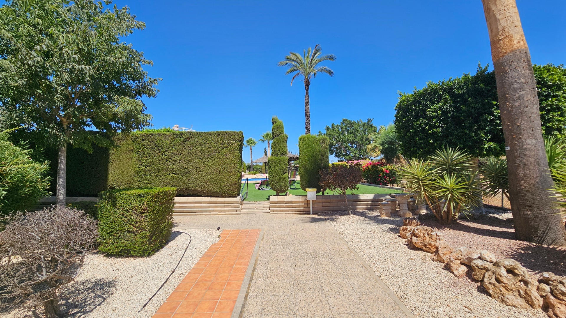 Resale - Apartment - Villamartin