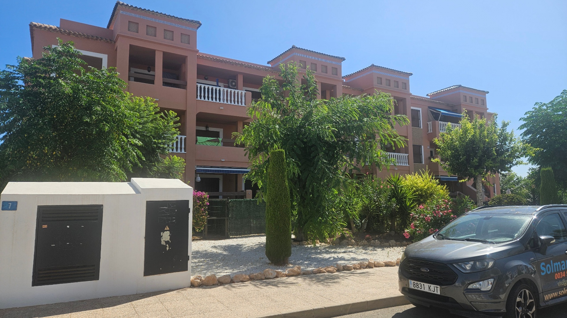 Resale - Apartment - Villamartin