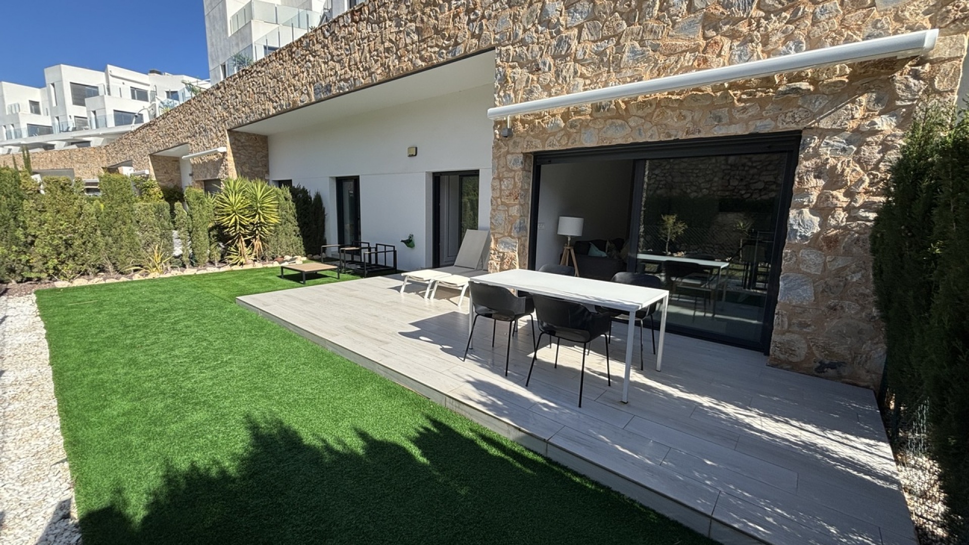 Resale - Apartment - Villamartin