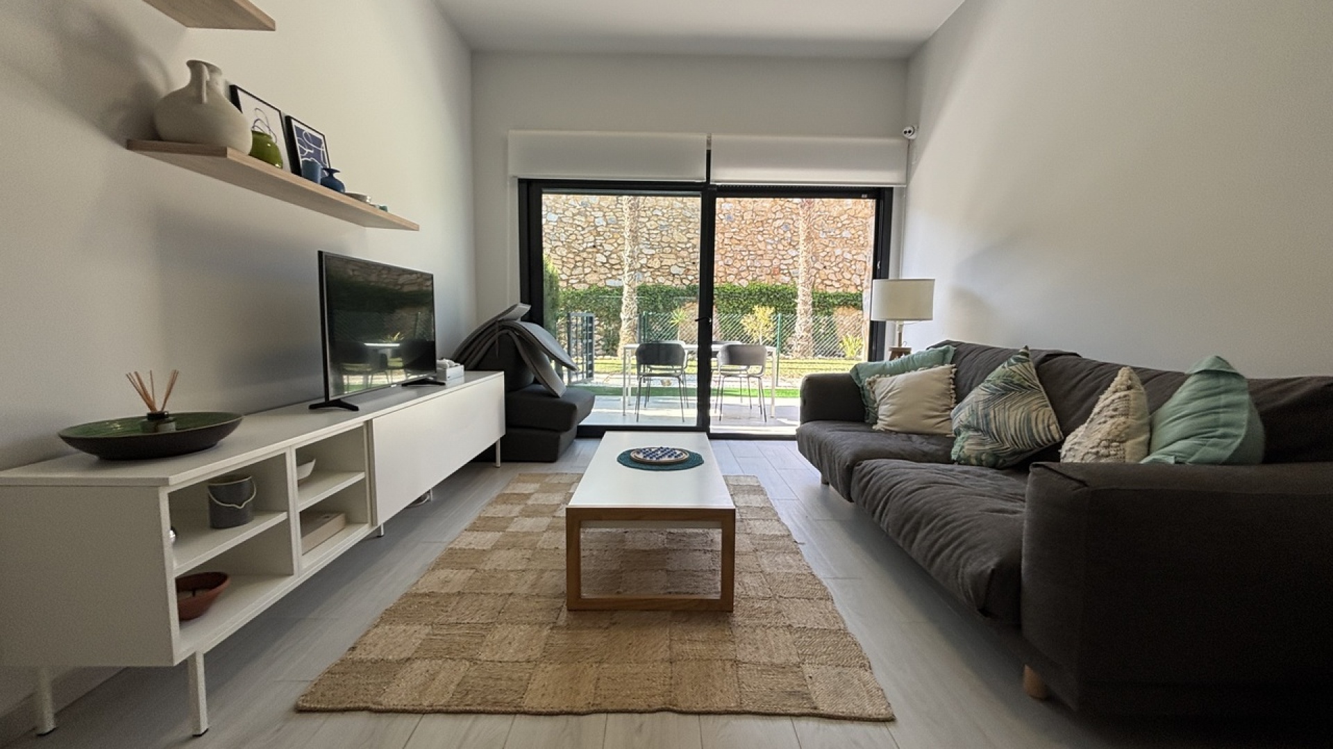 Resale - Apartment - Villamartin