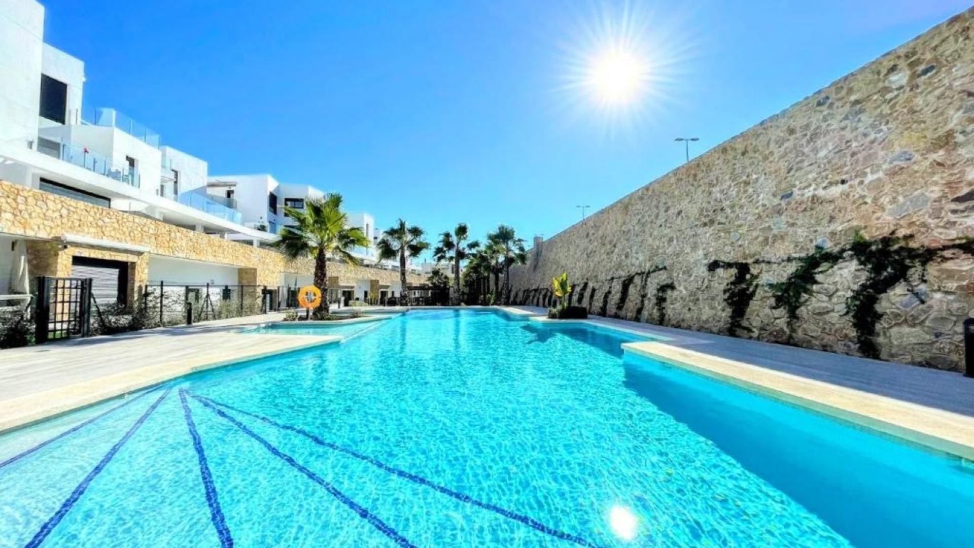 Resale - Apartment - Villamartin