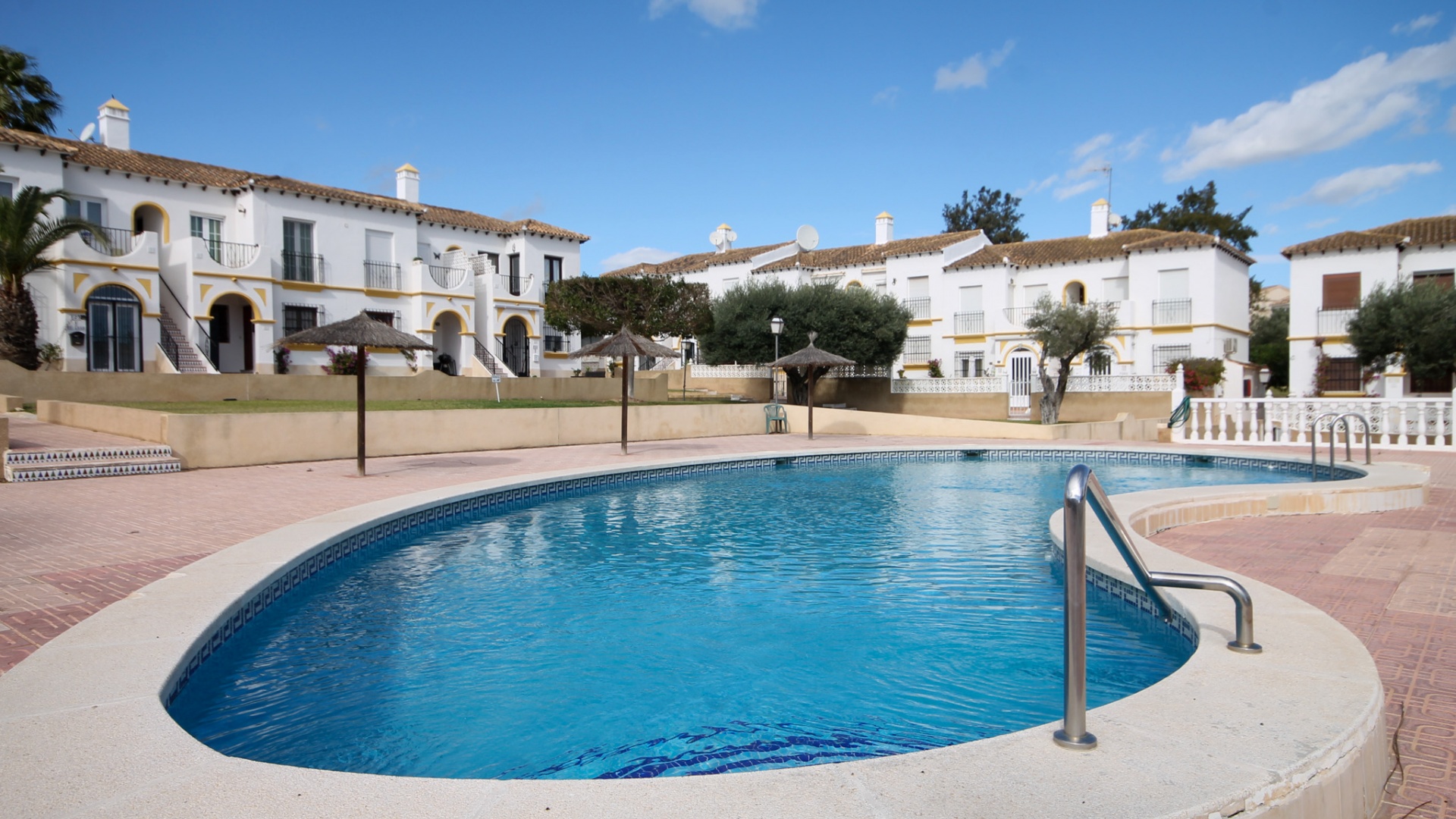 Resale - Apartment - Villamartin