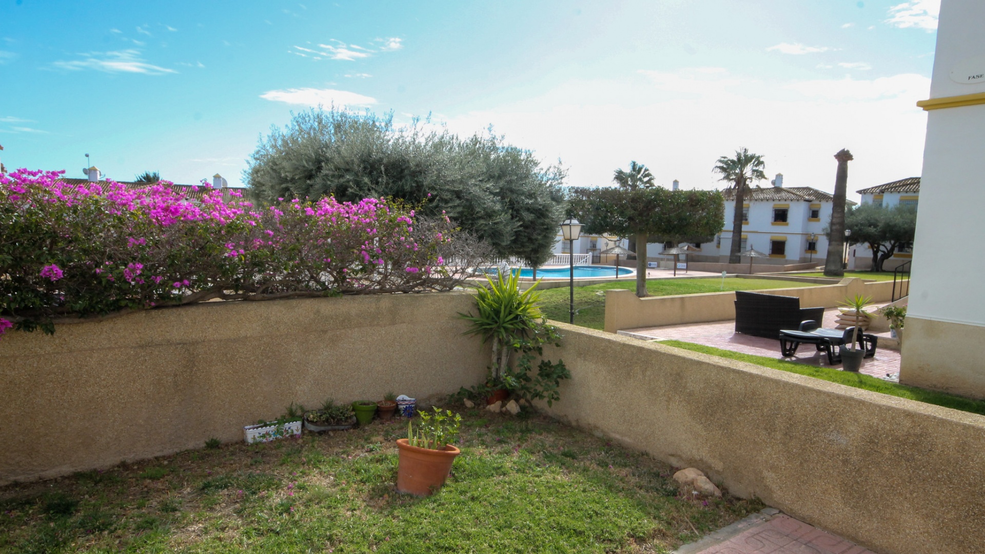 Resale - Apartment - Villamartin