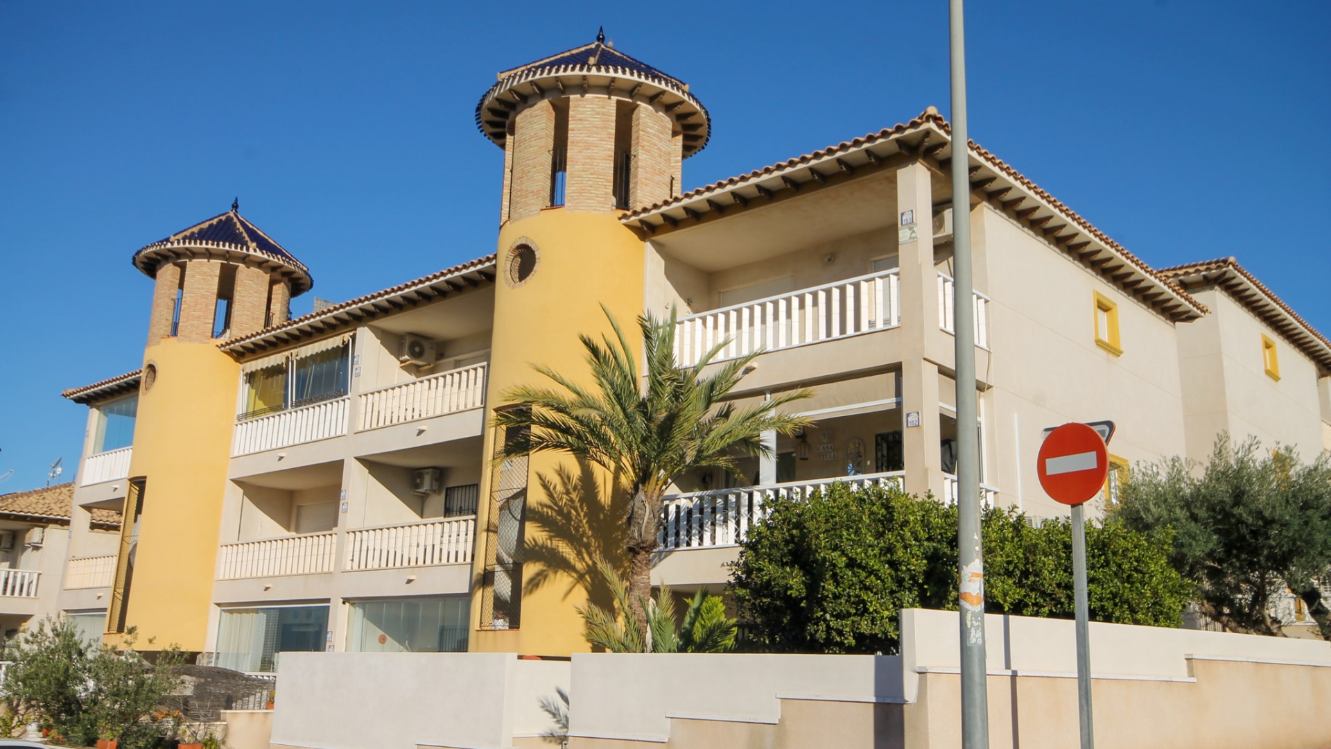 Resale - Apartment - Villamartin