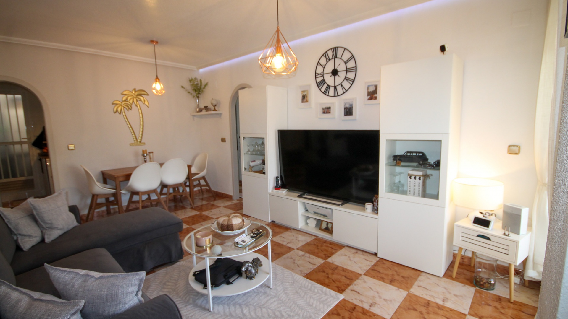 Resale - Apartment - Villamartin