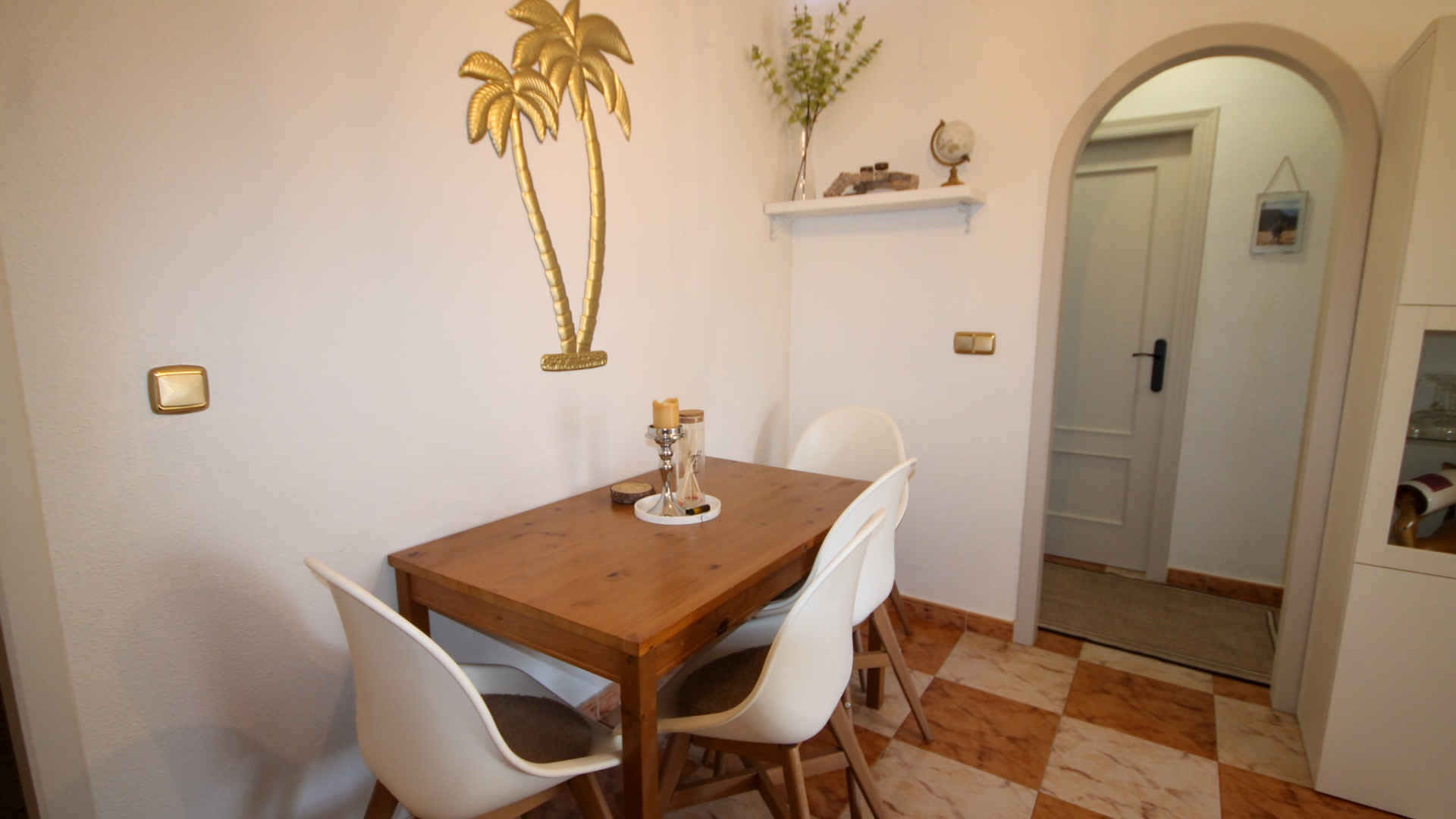 Resale - Apartment - Villamartin