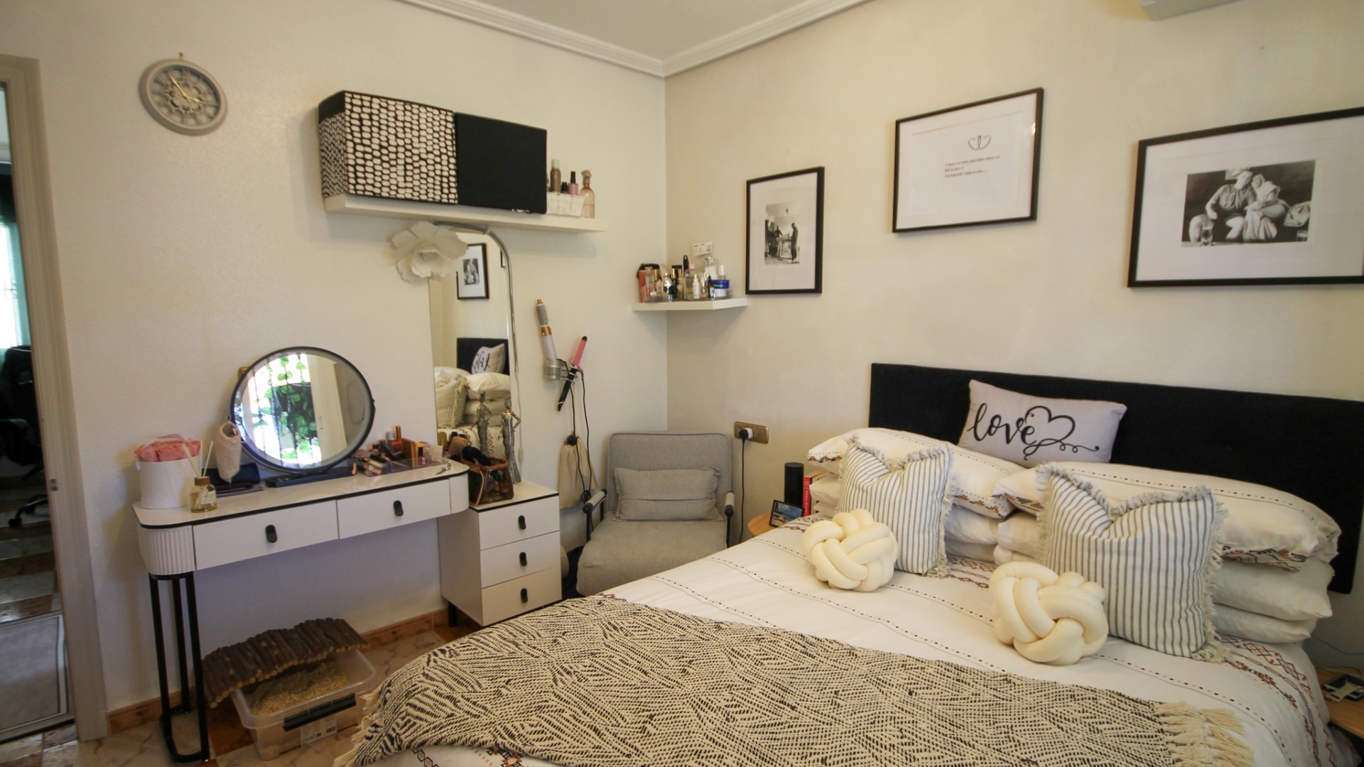 Resale - Apartment - Villamartin