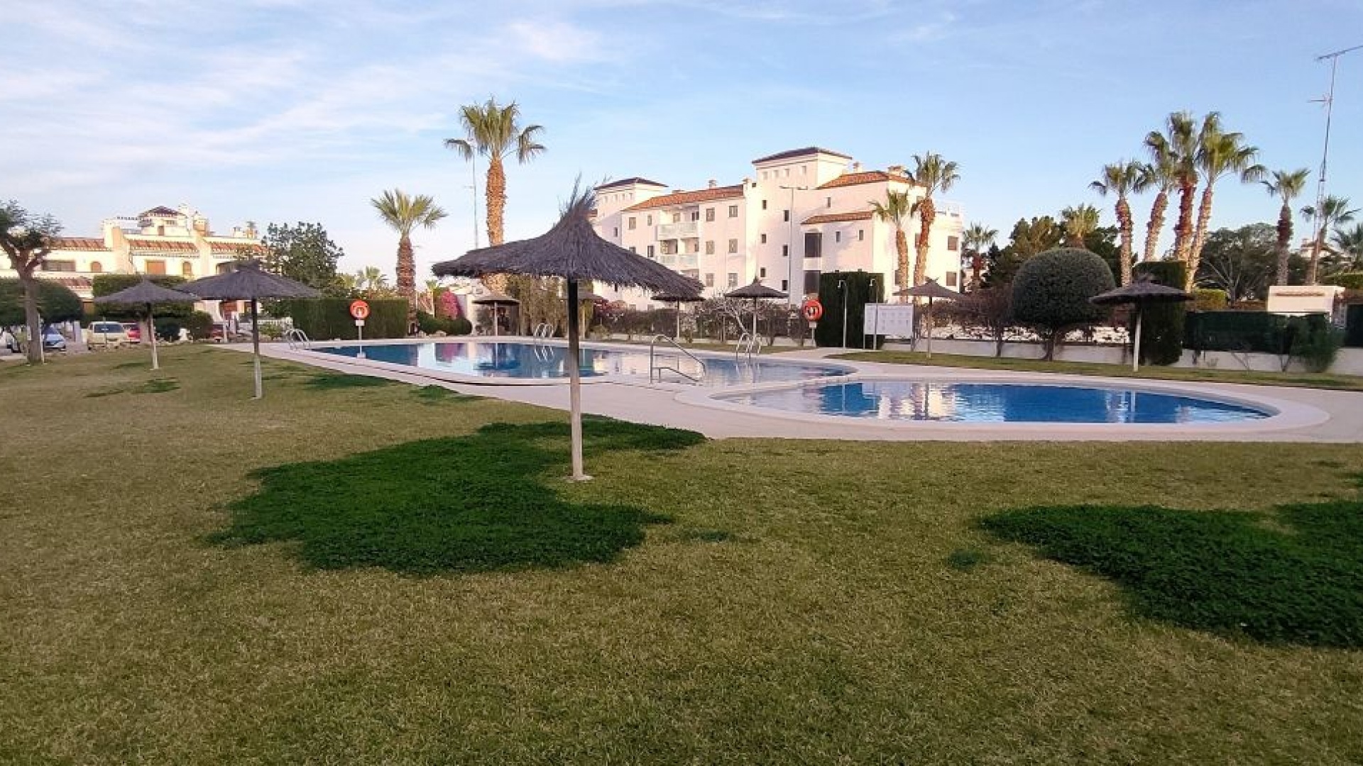 Resale - Apartment - Villamartin