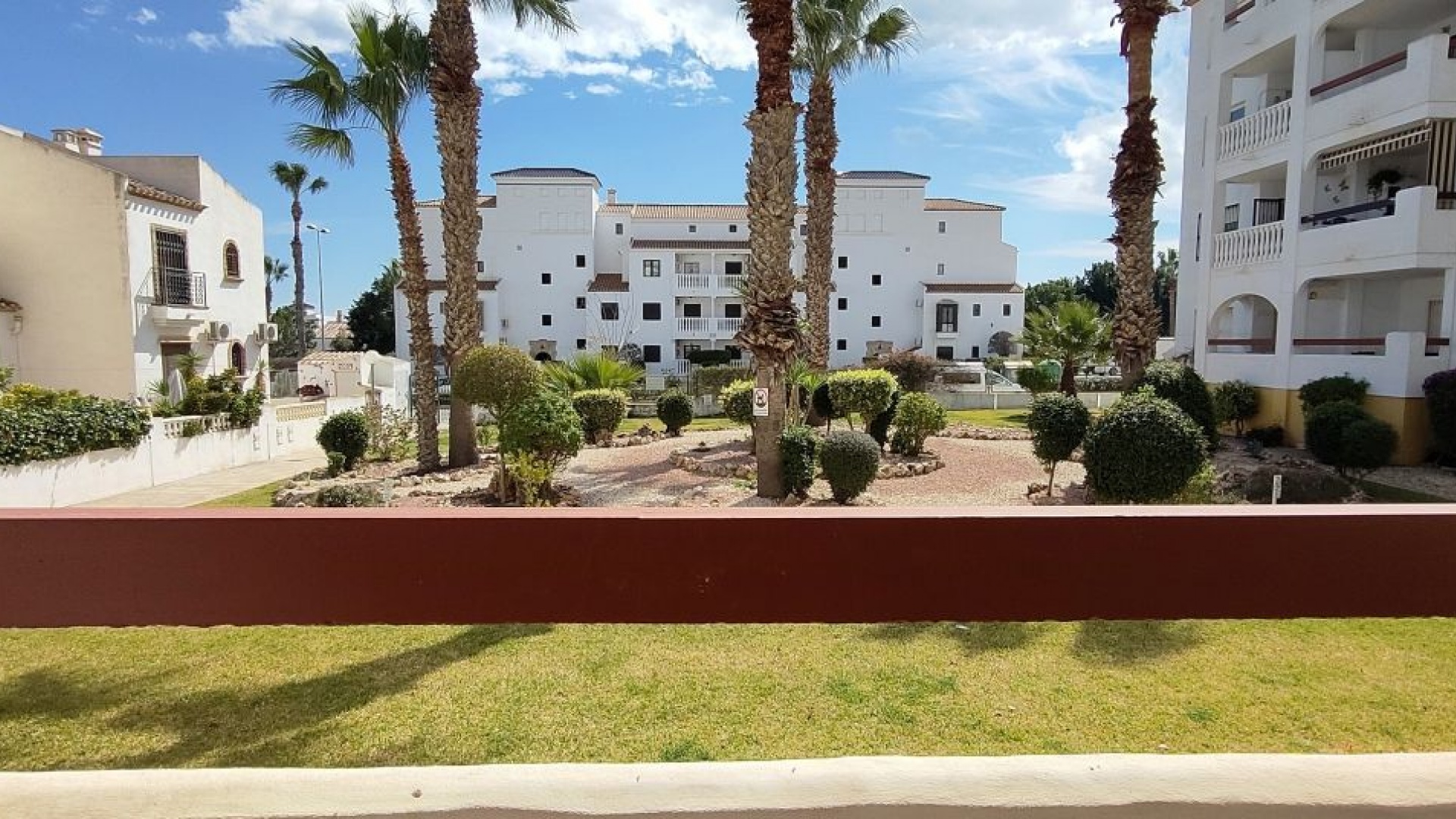 Resale - Apartment - Villamartin