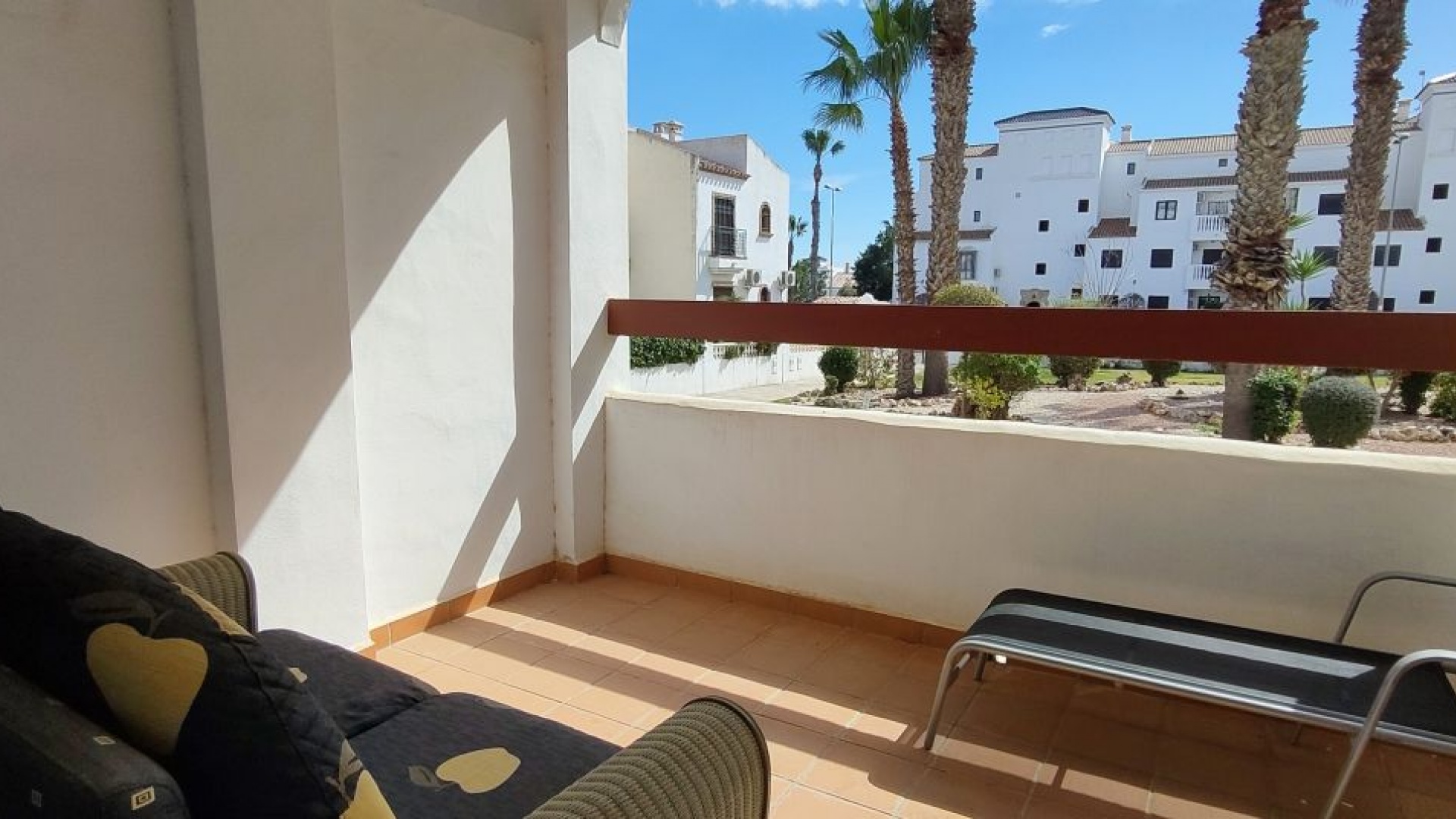 Resale - Apartment - Villamartin