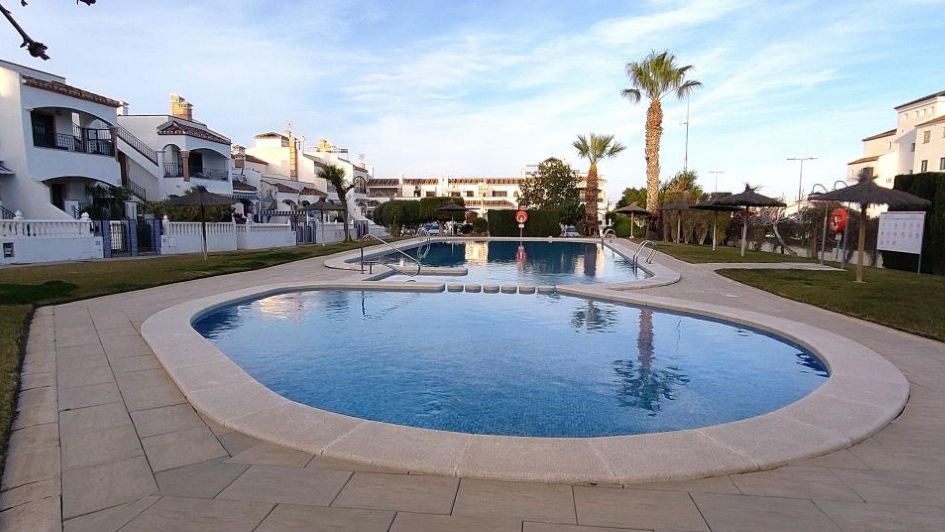 Resale - Apartment - Villamartin