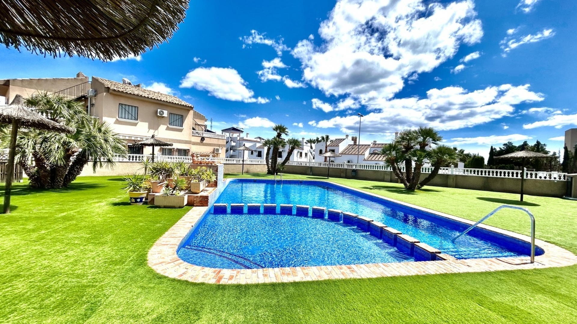 Resale - Apartment - Villamartin