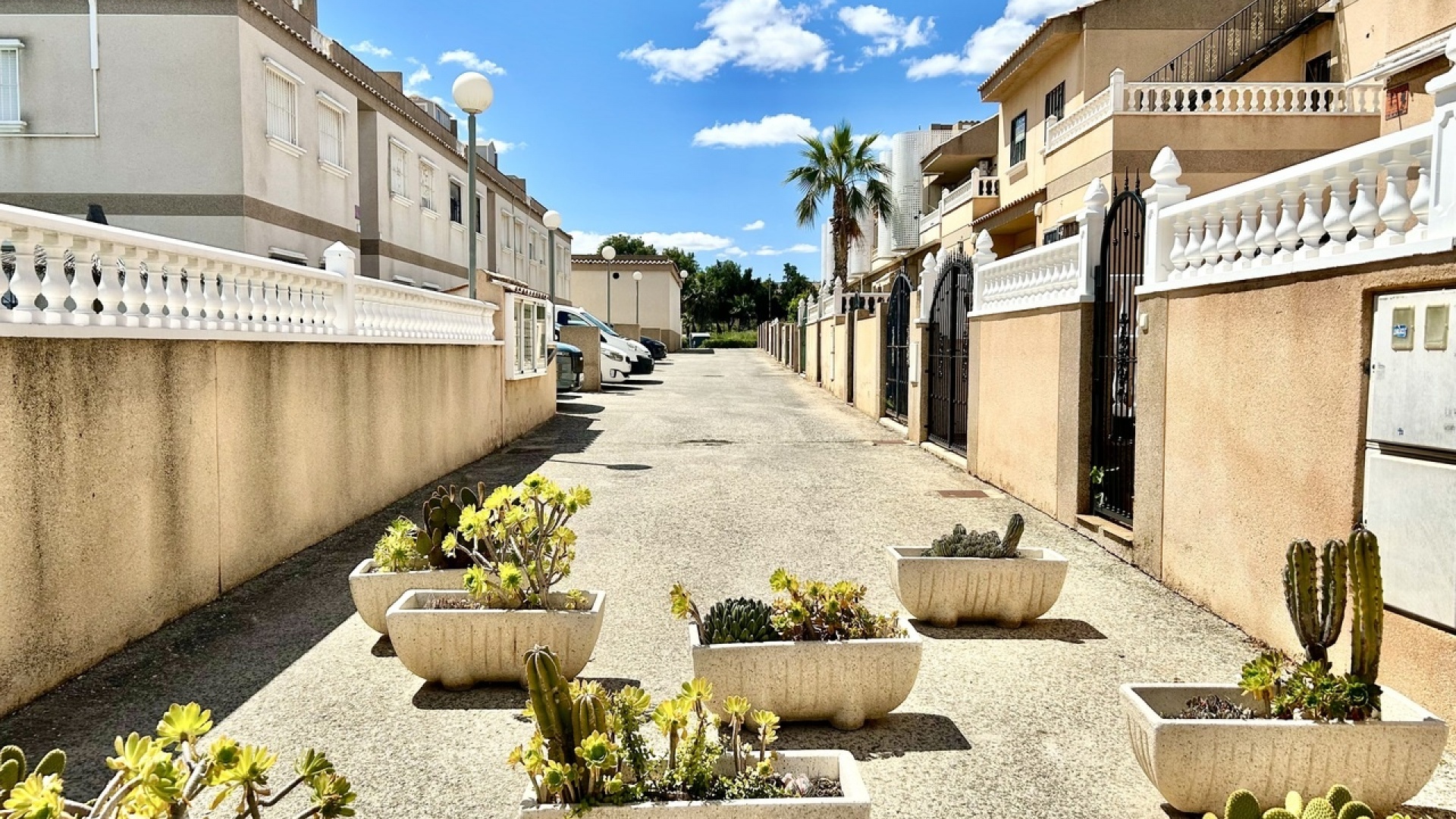 Resale - Apartment - Villamartin