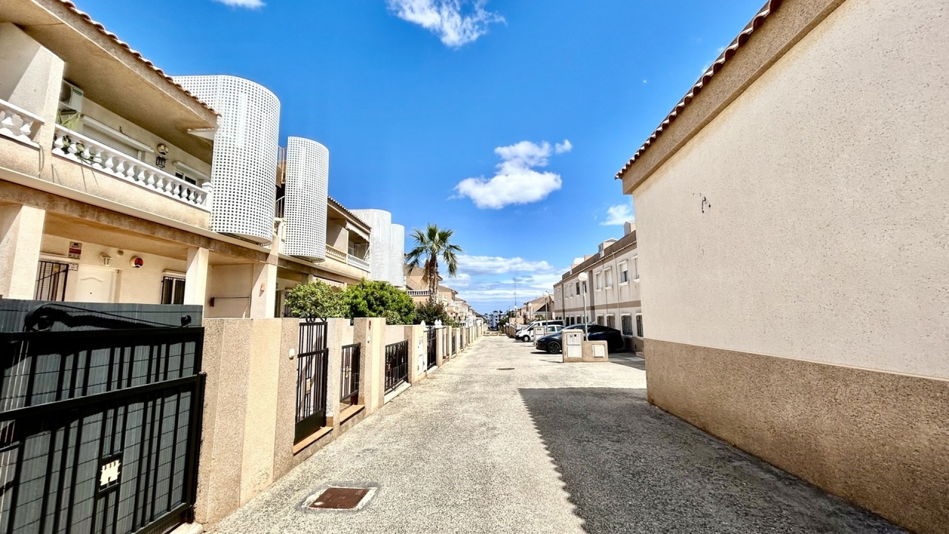 Resale - Apartment - Villamartin