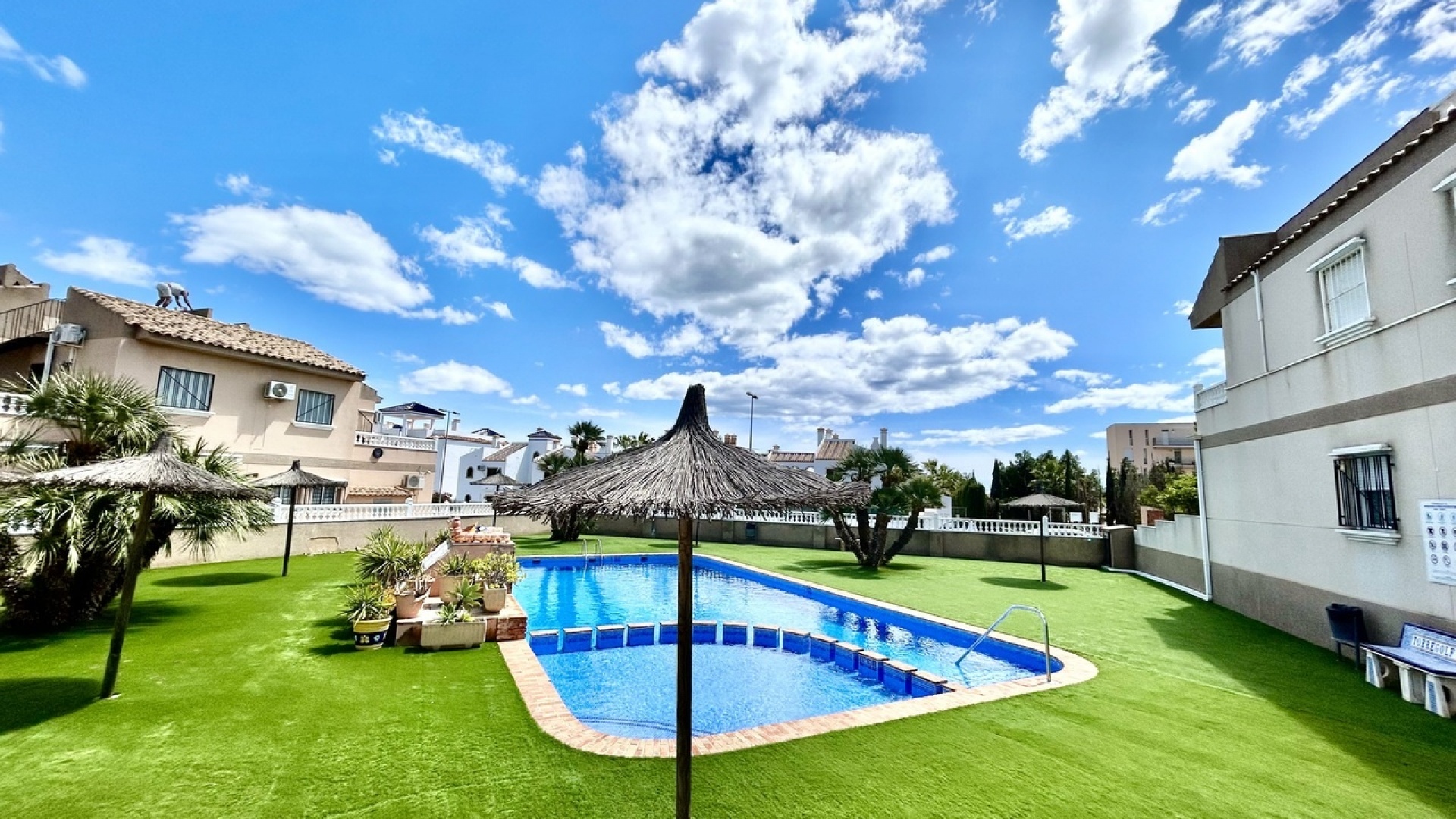 Resale - Apartment - Villamartin
