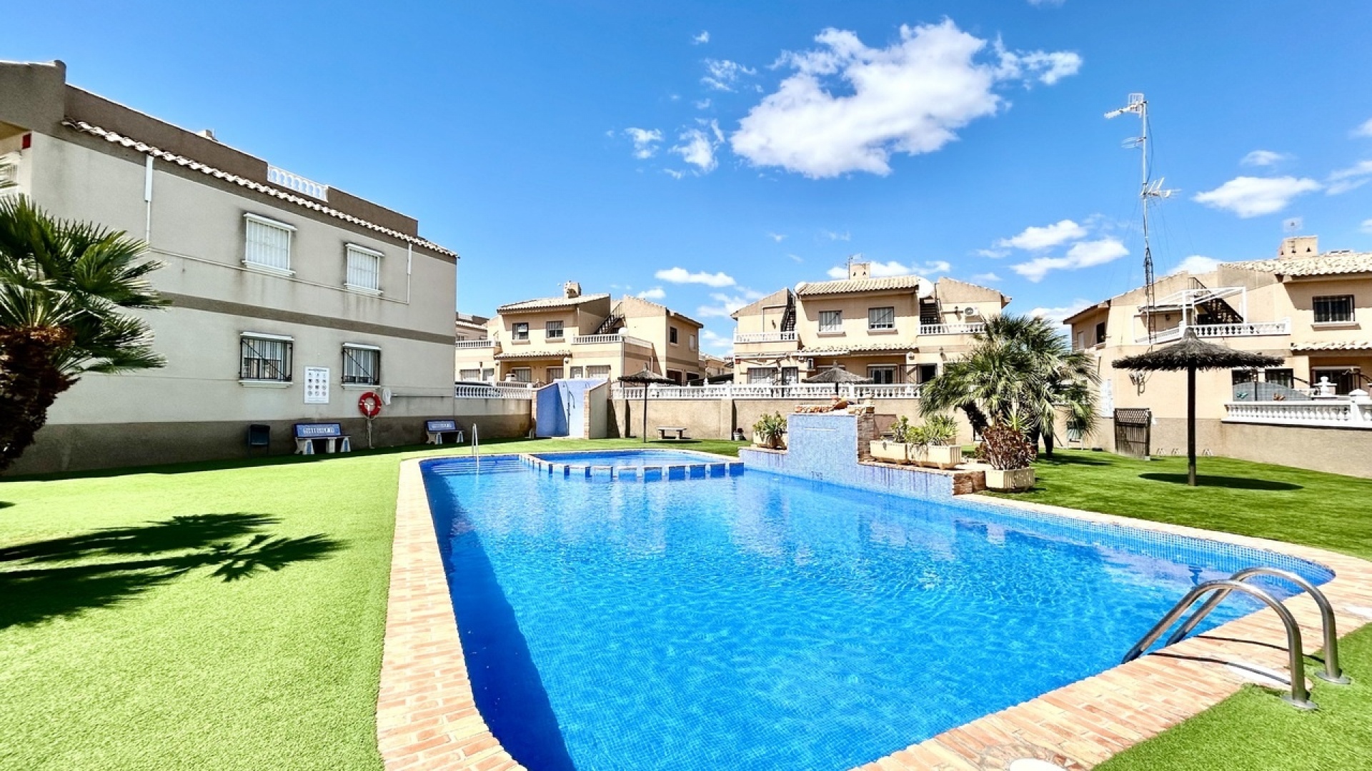 Resale - Apartment - Villamartin