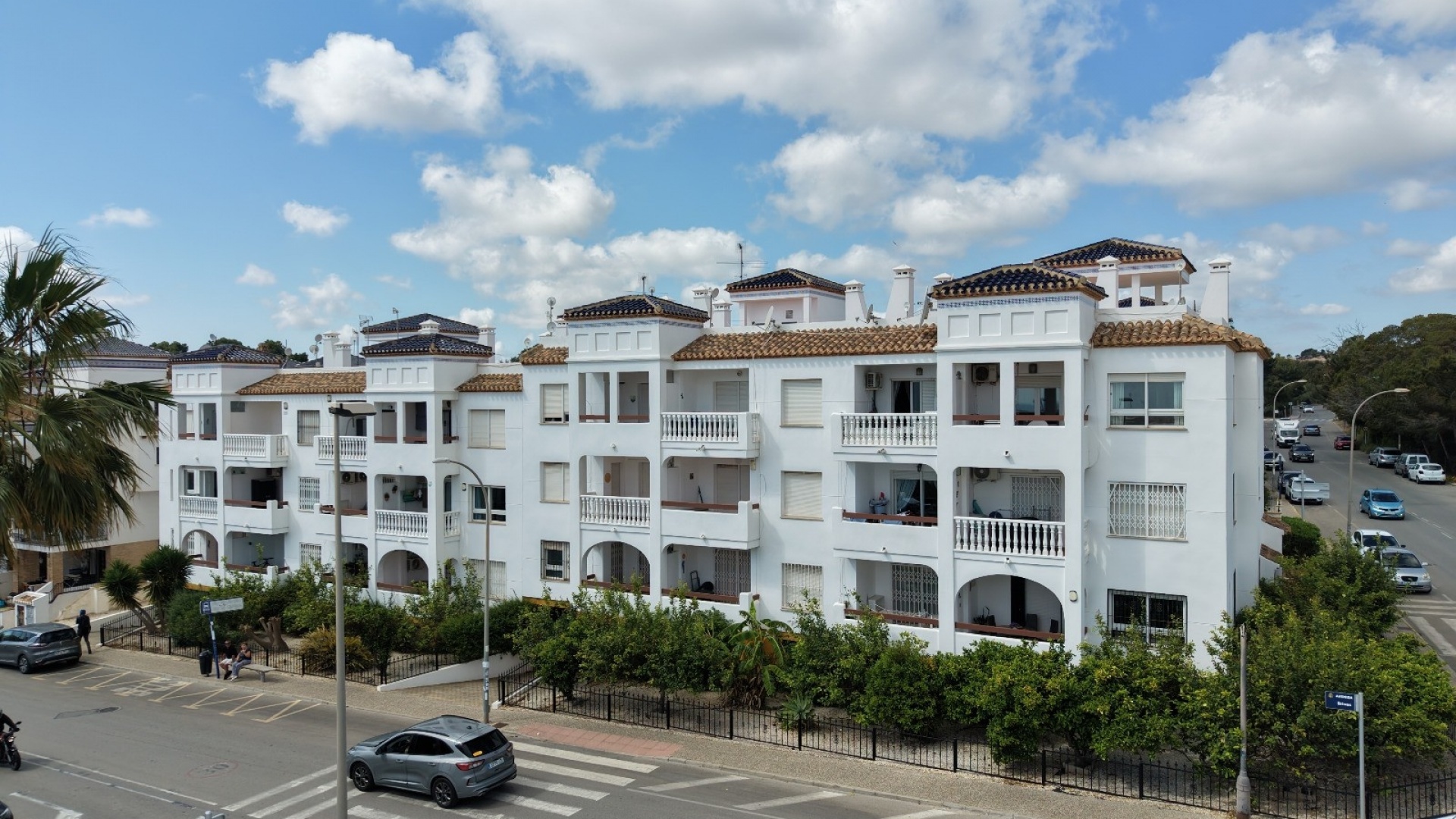 Resale - Apartment - Villamartin