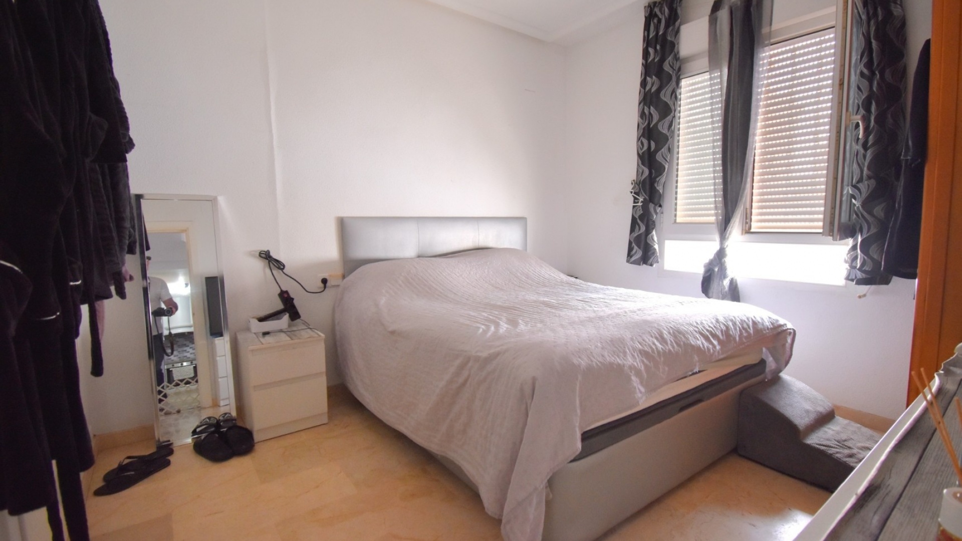 Resale - Apartment - Villamartin