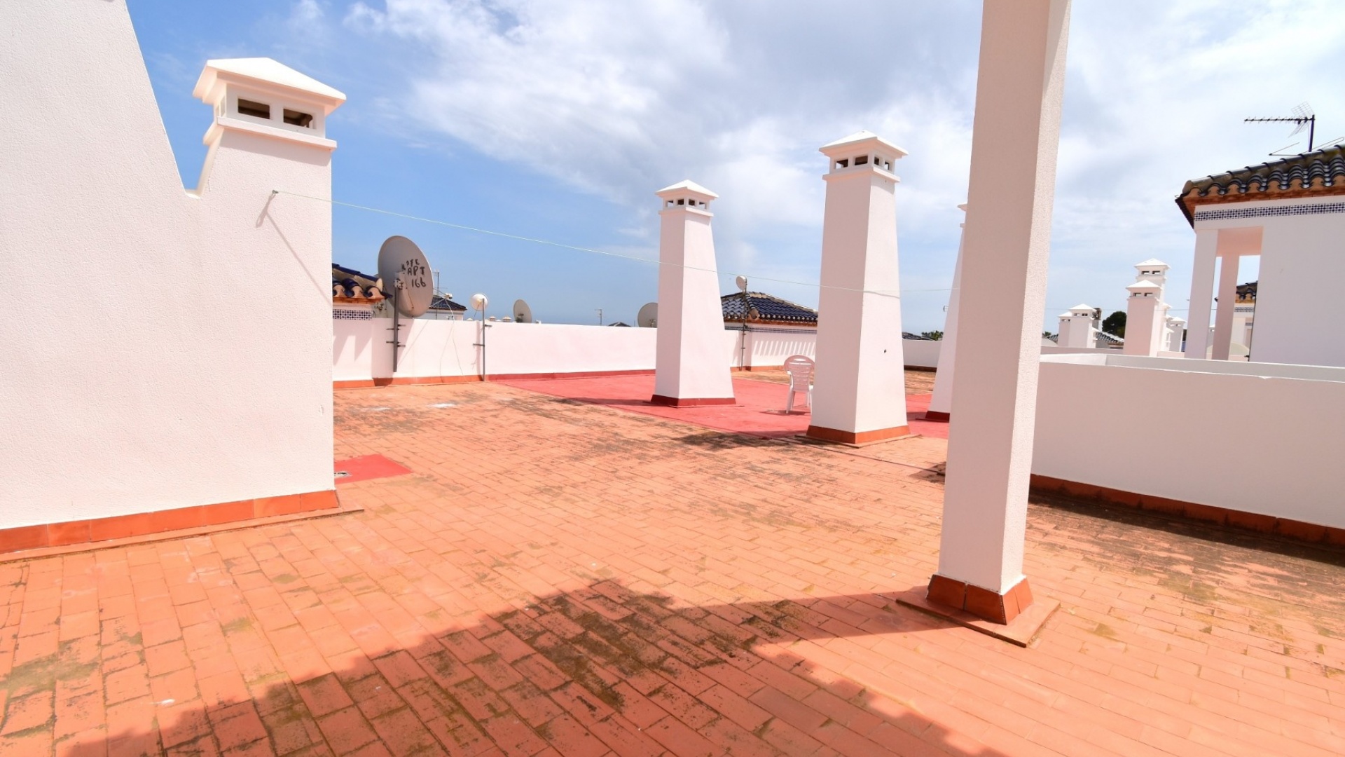 Resale - Apartment - Villamartin