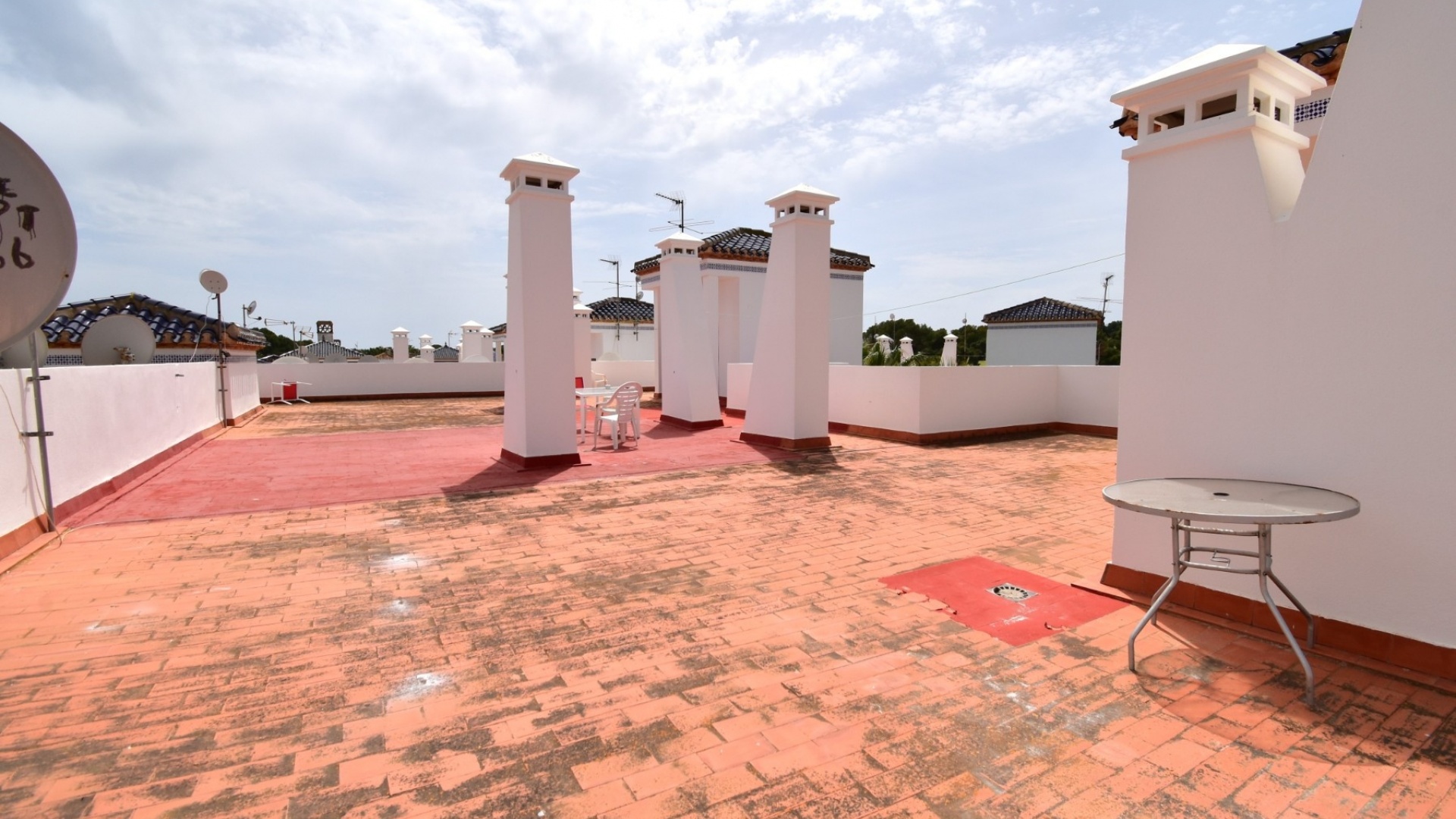 Resale - Apartment - Villamartin