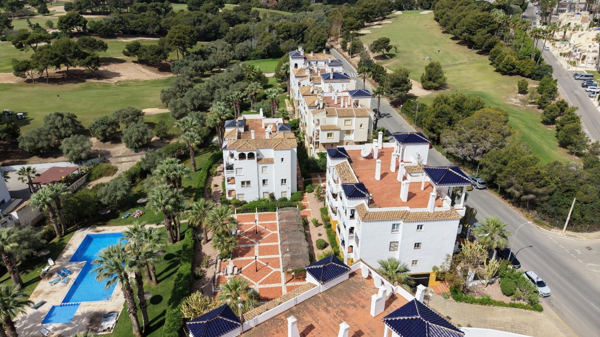 Resale - Apartment - Villamartin