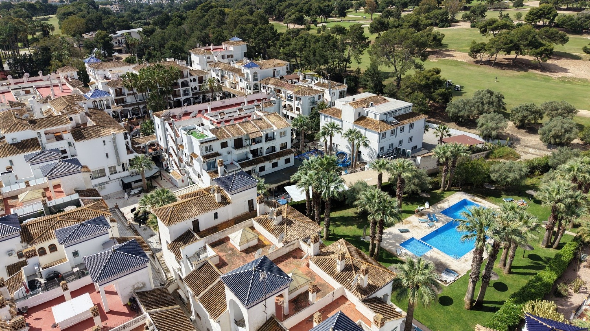 Resale - Apartment - Villamartin