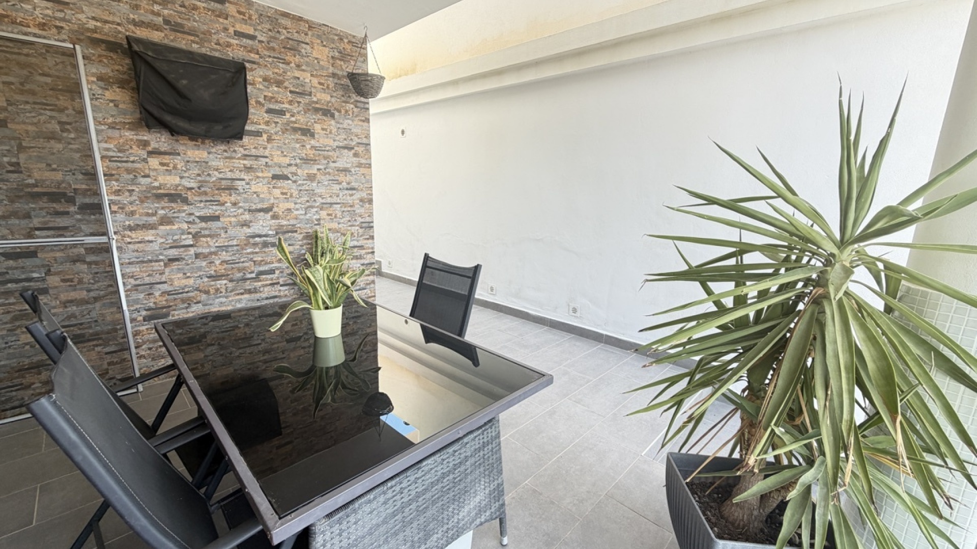 Resale - Apartment - Villamartin