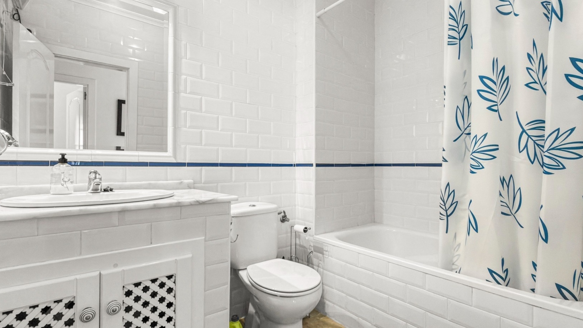 Resale - Apartment - Villamartin
