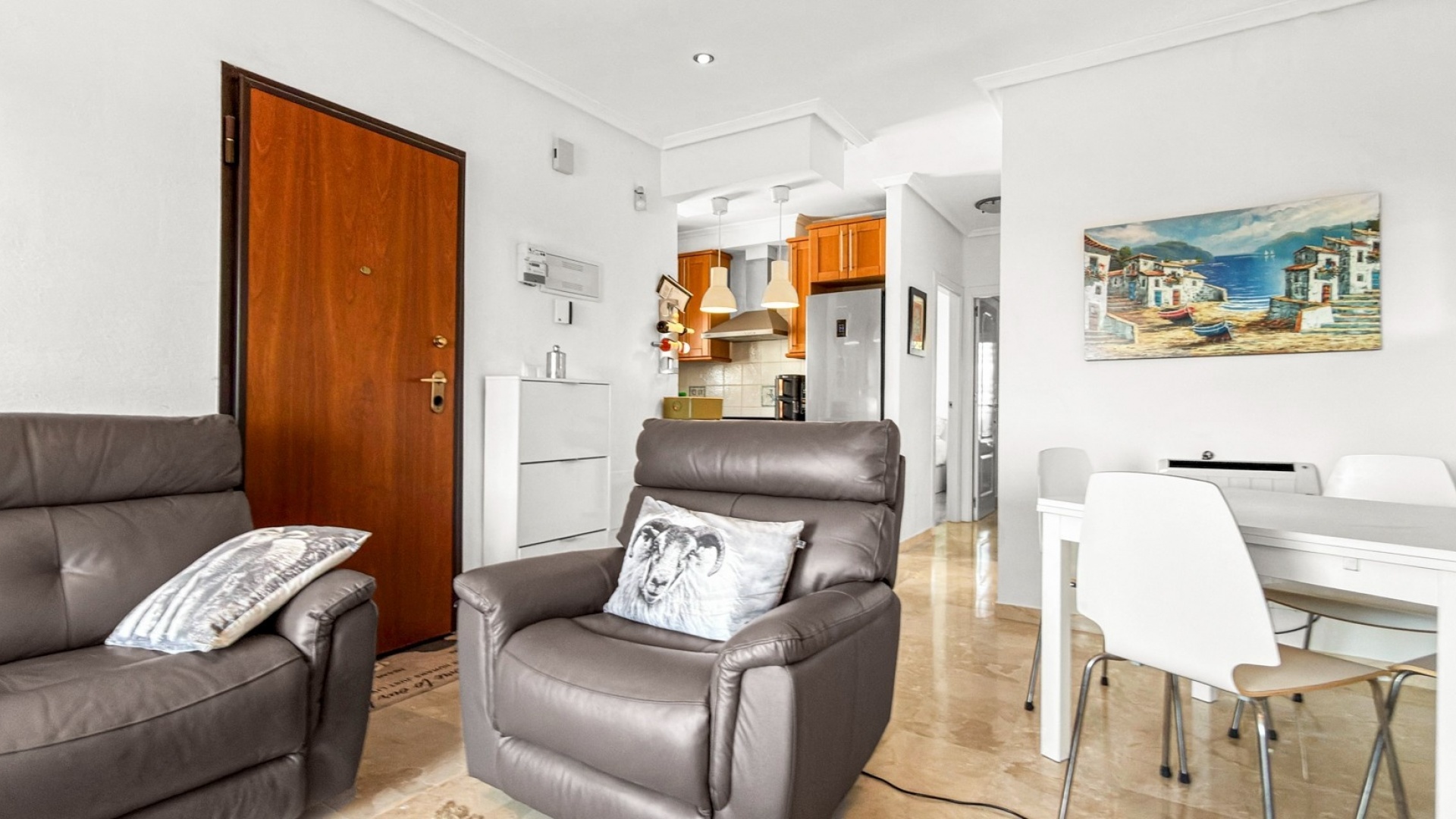 Resale - Apartment - Villamartin