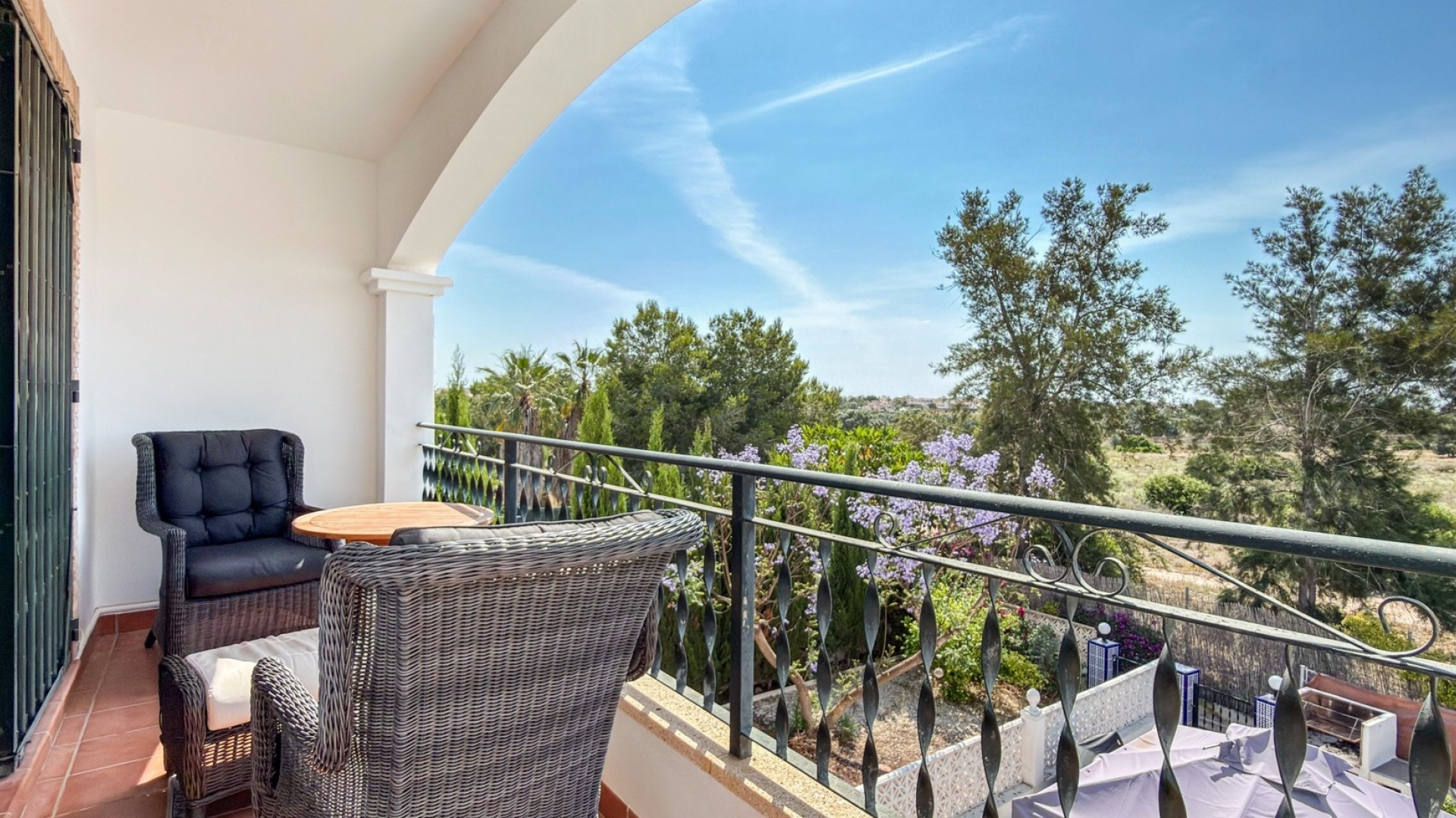 Resale - Apartment - Villamartin