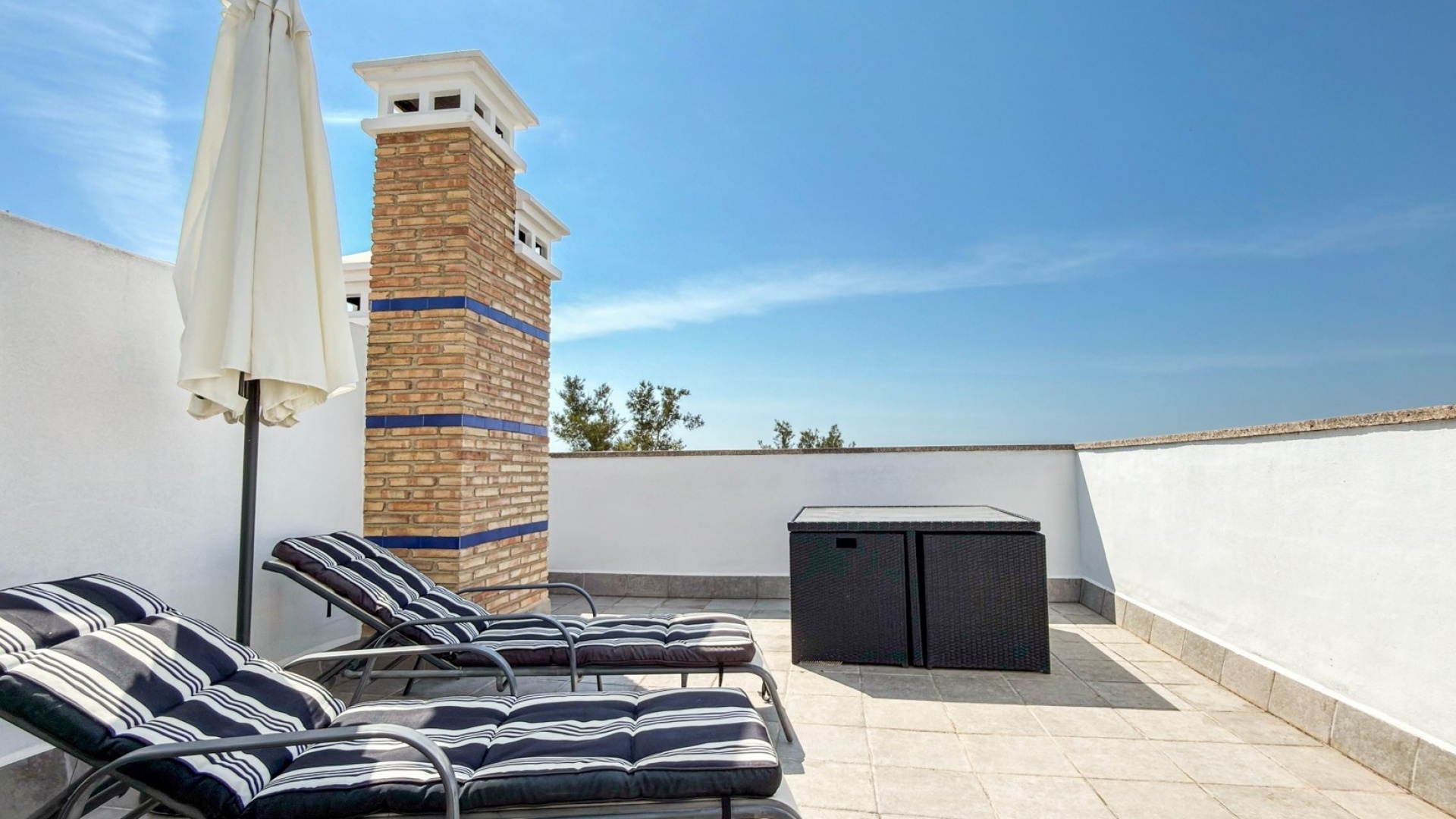 Resale - Apartment - Villamartin