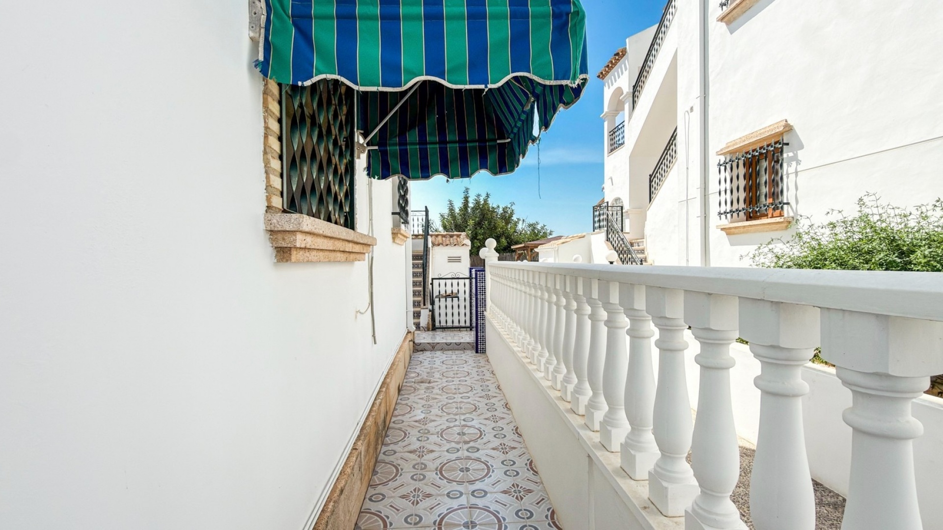 Resale - Apartment - Villamartin