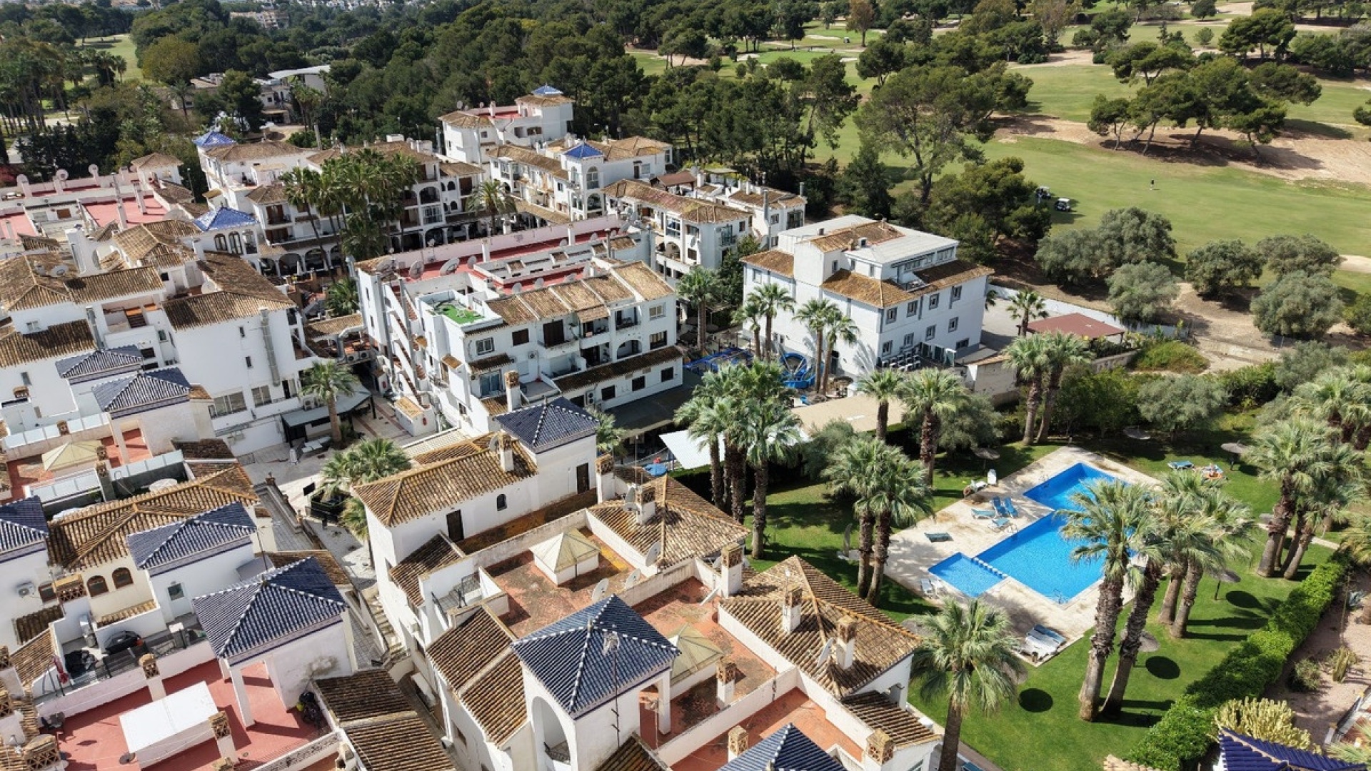 Resale - Apartment - Villamartin
