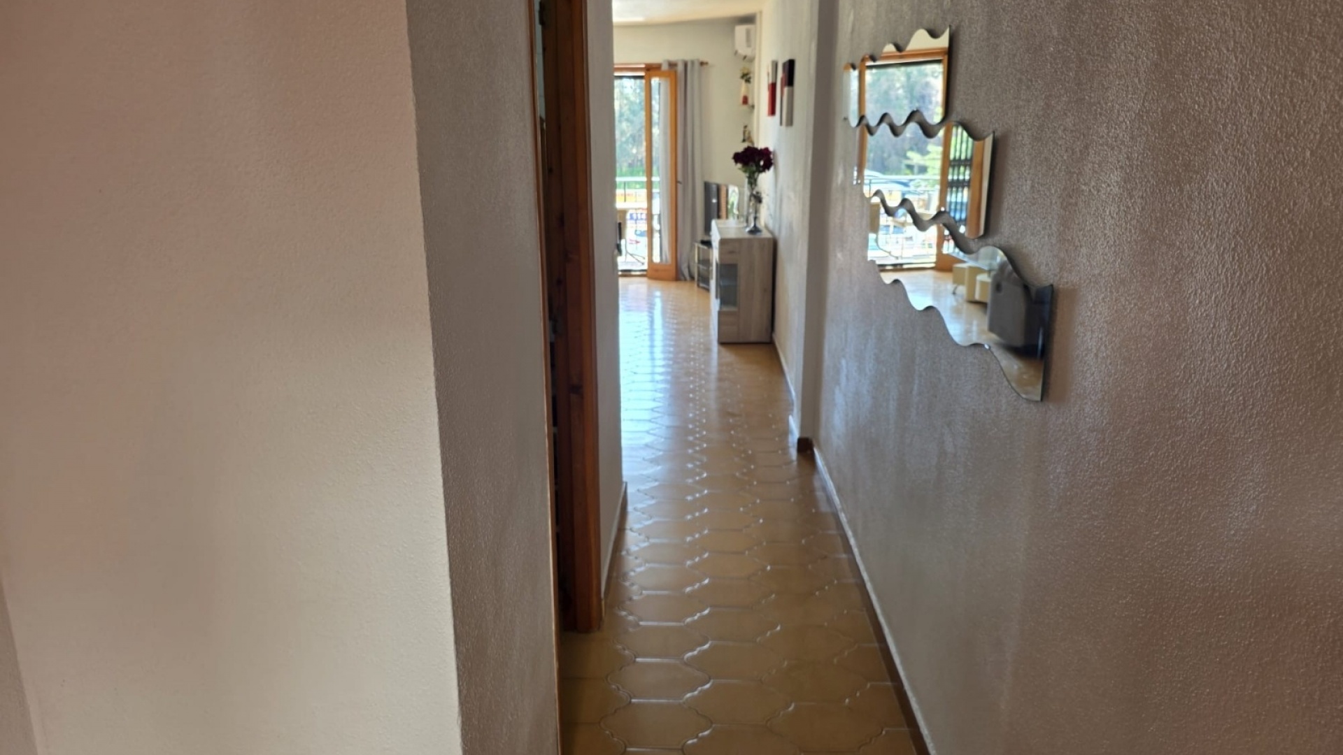 Resale - Apartment - Villamartin
