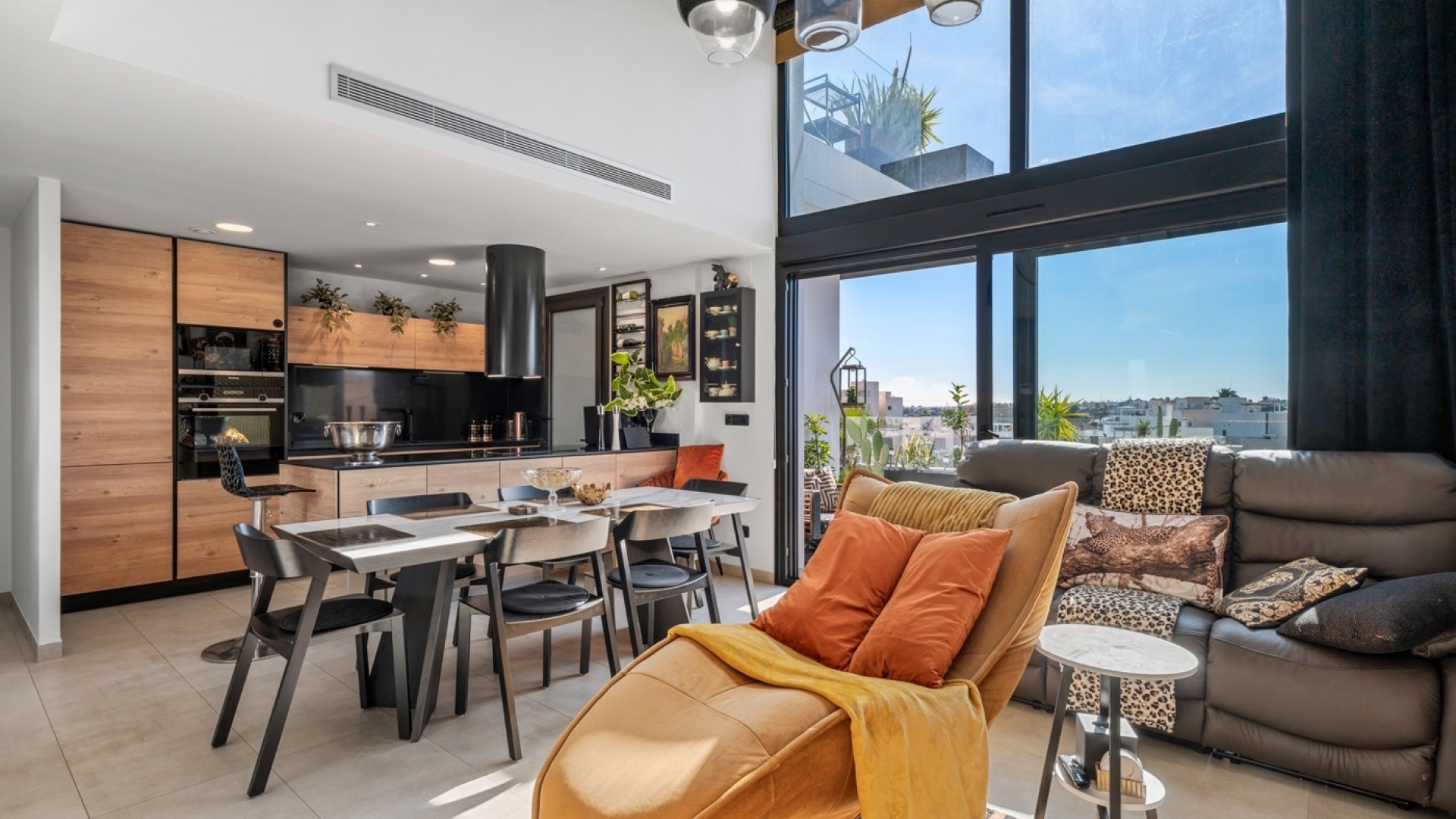 Resale - Apartment - Villamartin