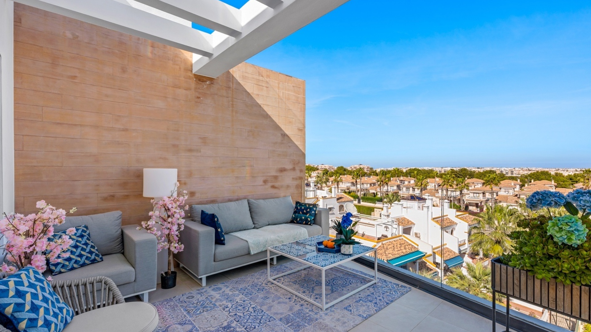 Resale - Apartment - Villamartin