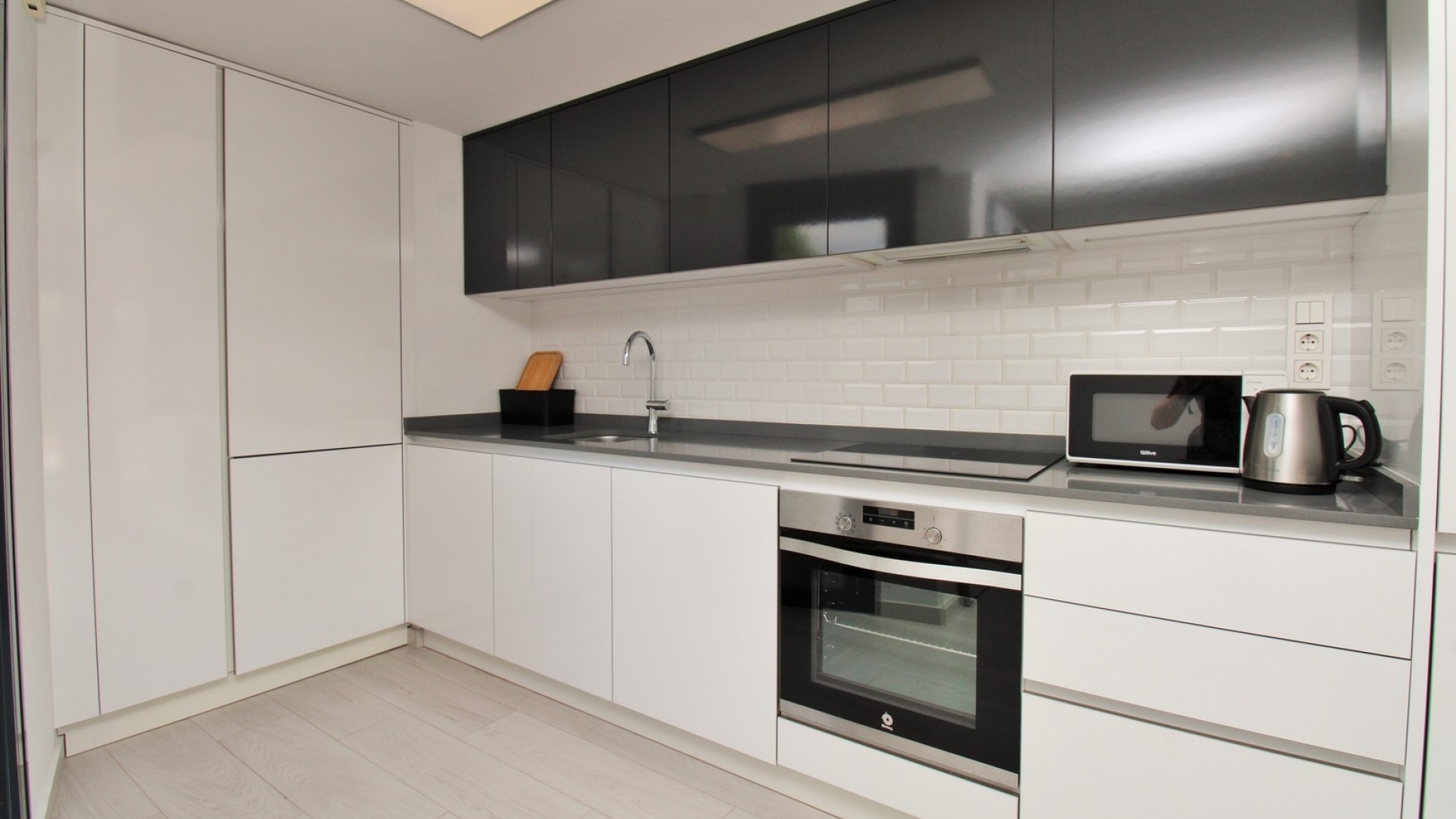 Resale - Apartment - Villamartin