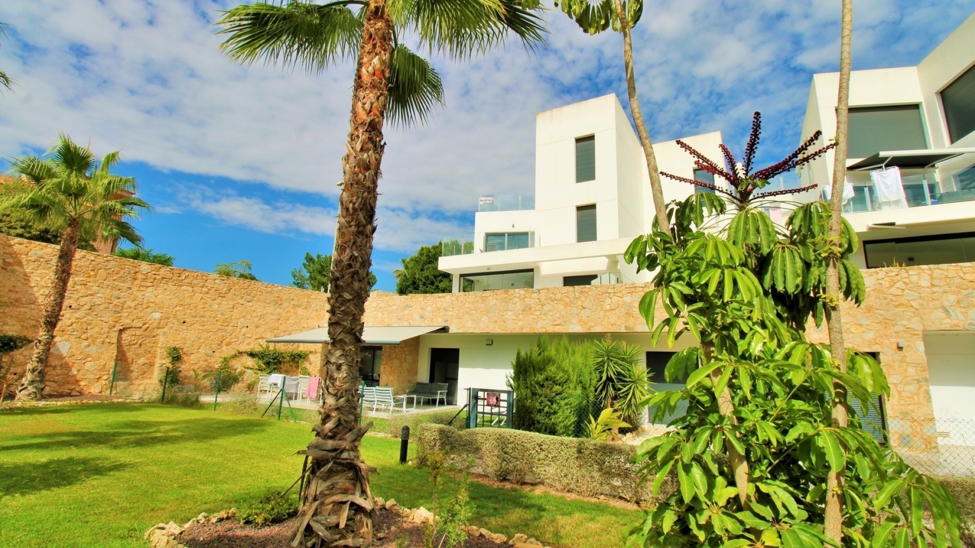 Resale - Apartment - Villamartin